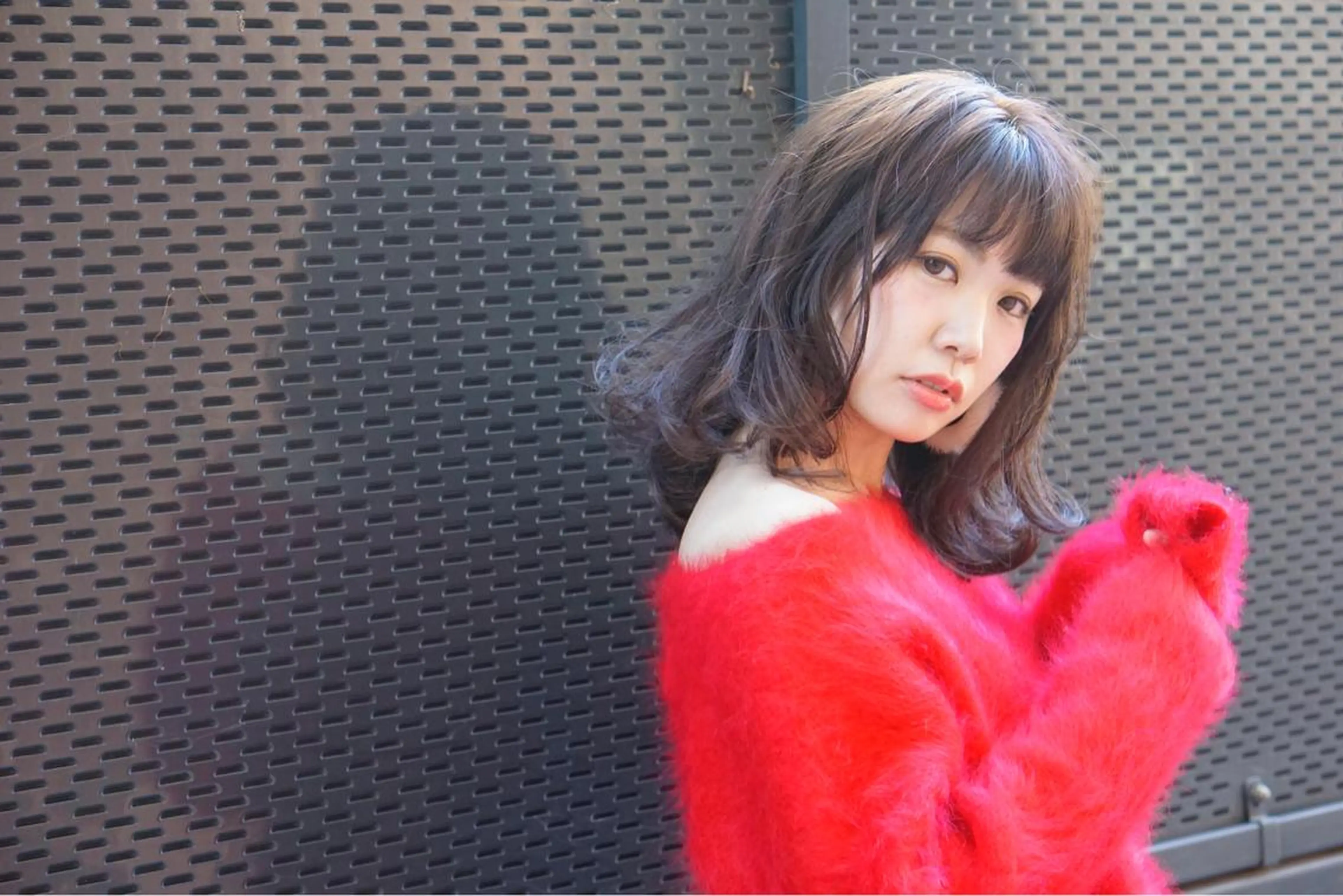 ミディアム セミロング カラー パーマ アッシュ 透明感カラー ダークアッシュ バイオレットカラー 髪質改善、エクステ 山口卓哉のヘアスタイル