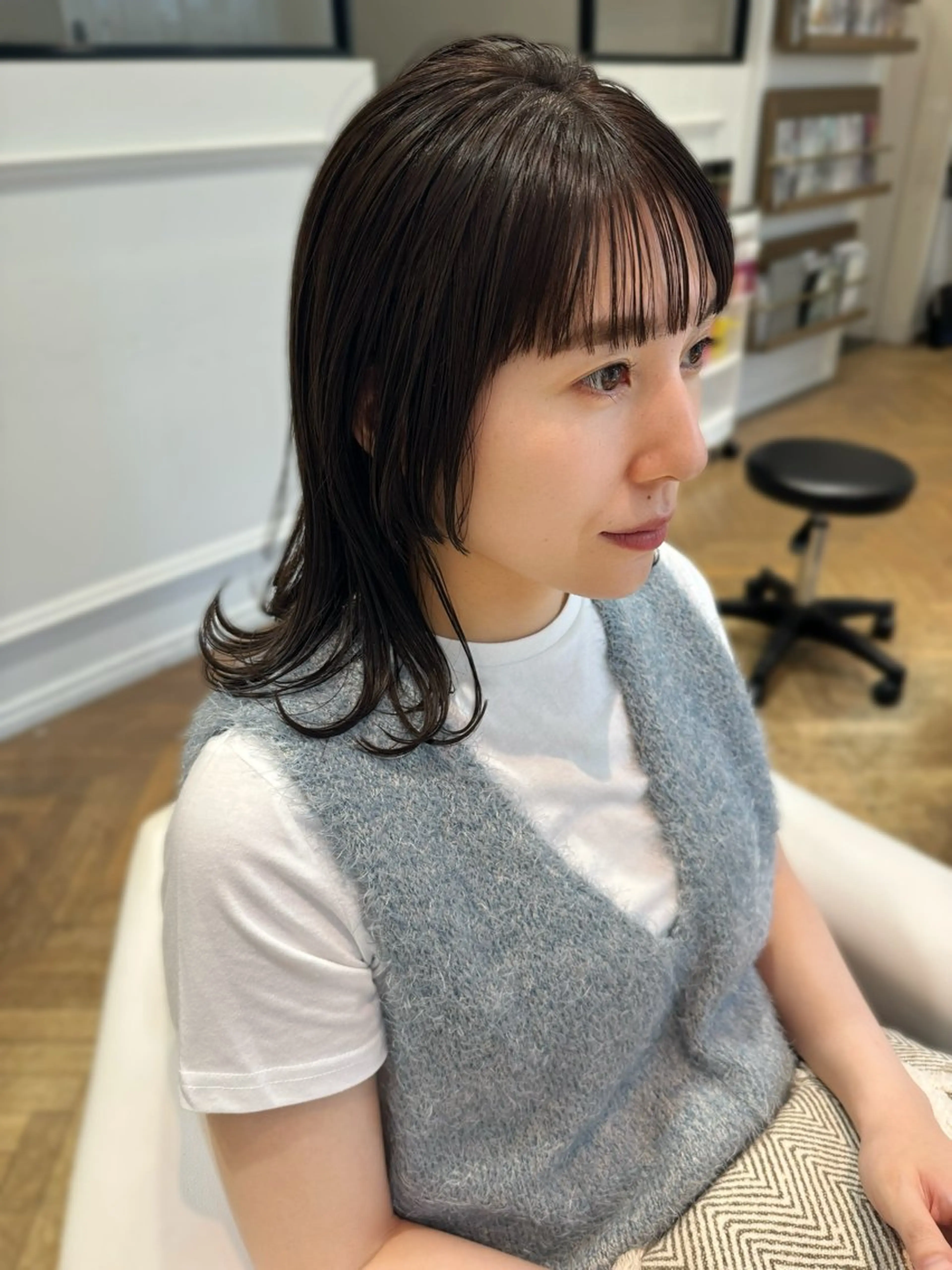 ミディアム ELLE salon 西梅田 小顔カットのヘアスタイル
