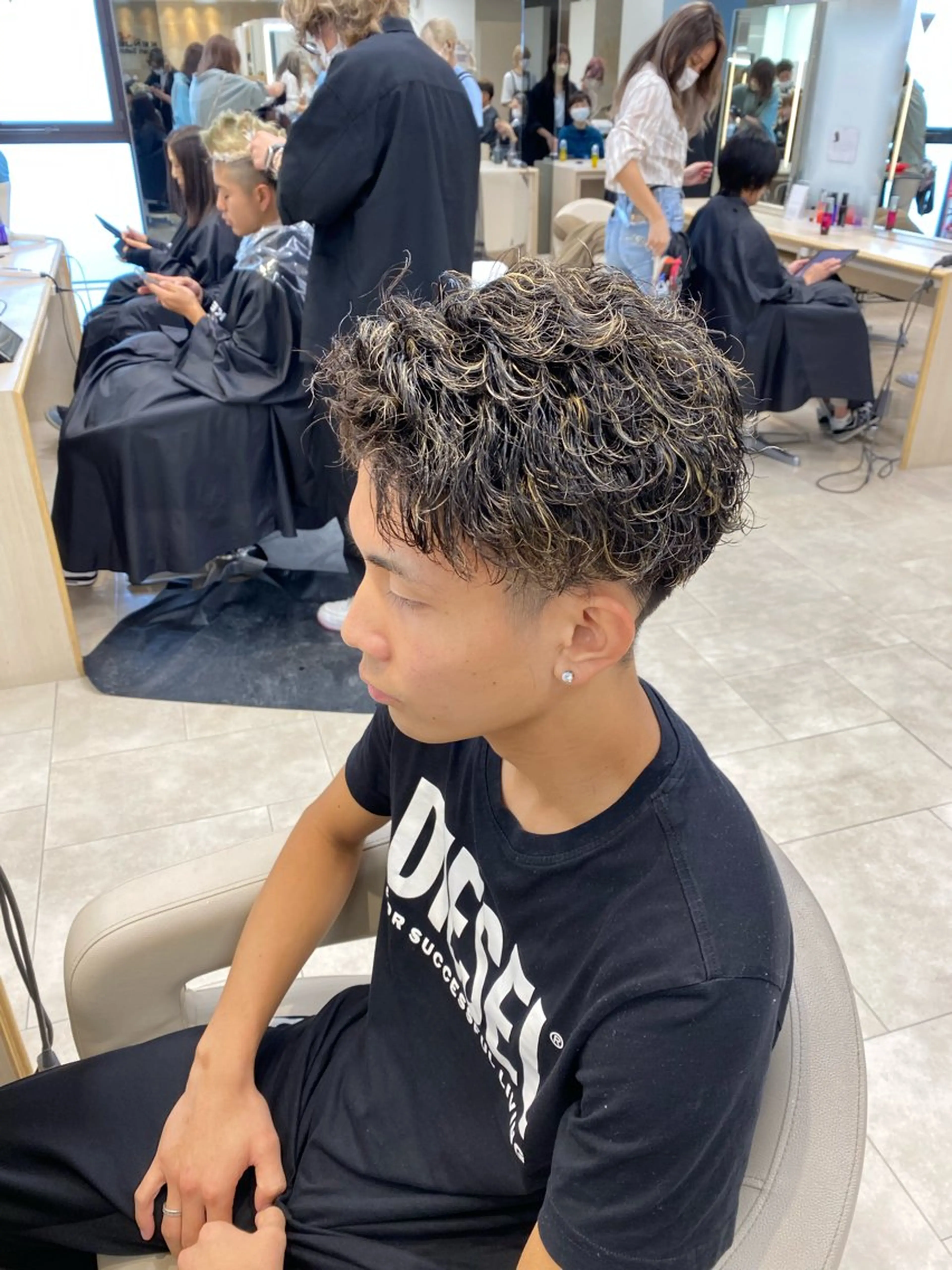 ショート カラー パーマ メンズ カット ヘアカラー パーマ トリートメント 湘南/メンズパーマ/ ハイライト/ユチカのヘアスタイル