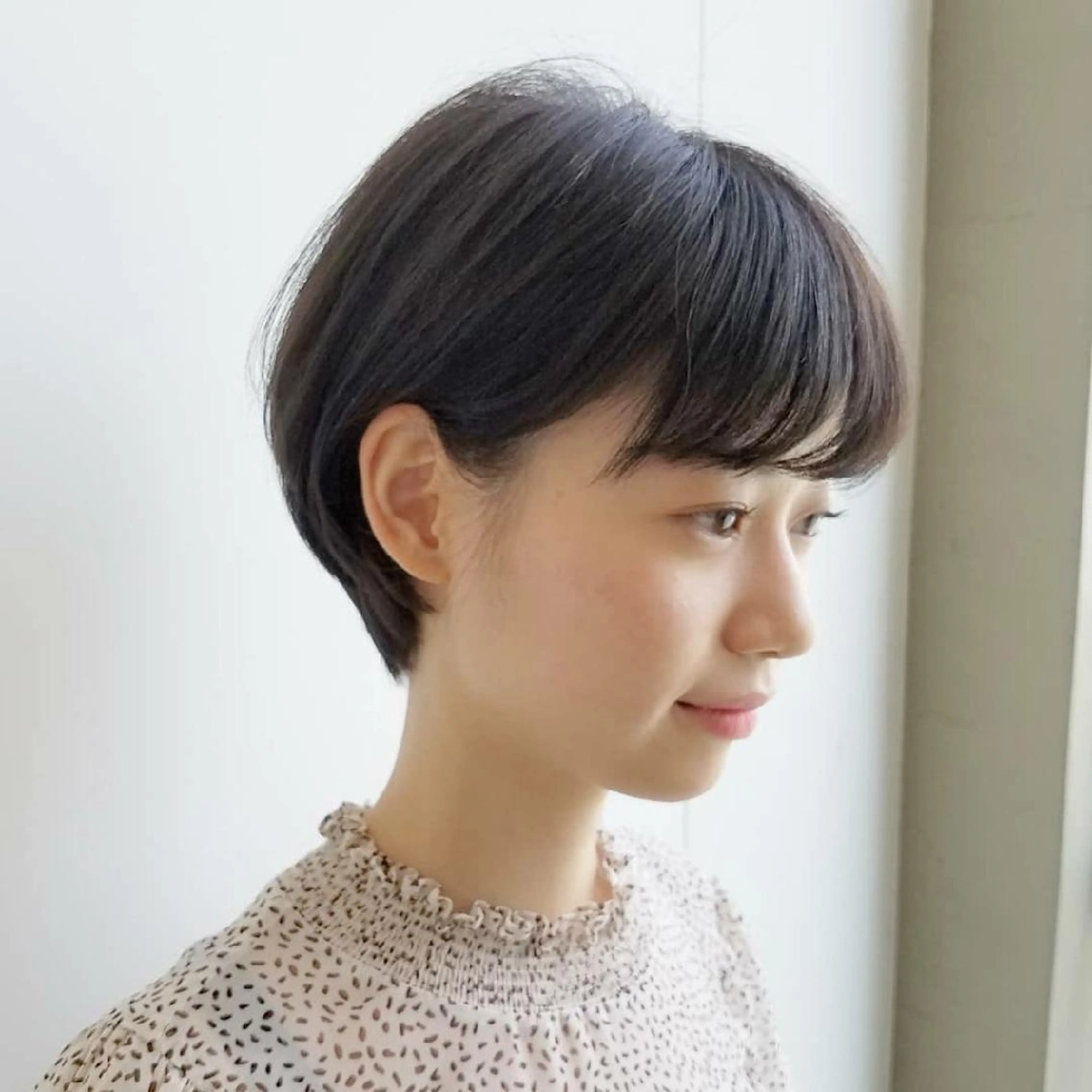 ショート カラー ショートヘア iplus✴ まつげ、眉毛、耳つぼのマツエク・マツパデザイン