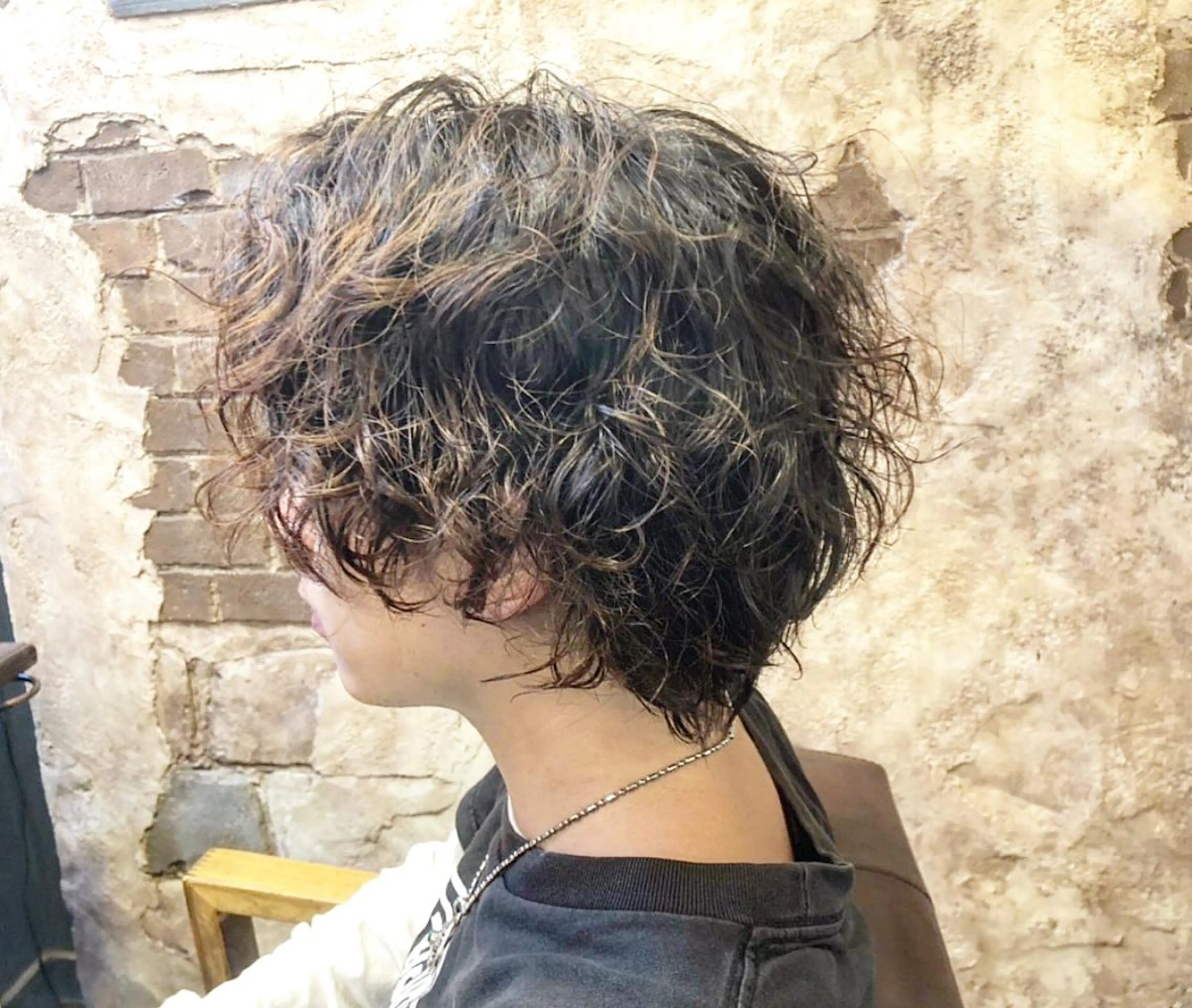 パーマ メンズ ブリーチ、パーマ 西部笑のヘアスタイル