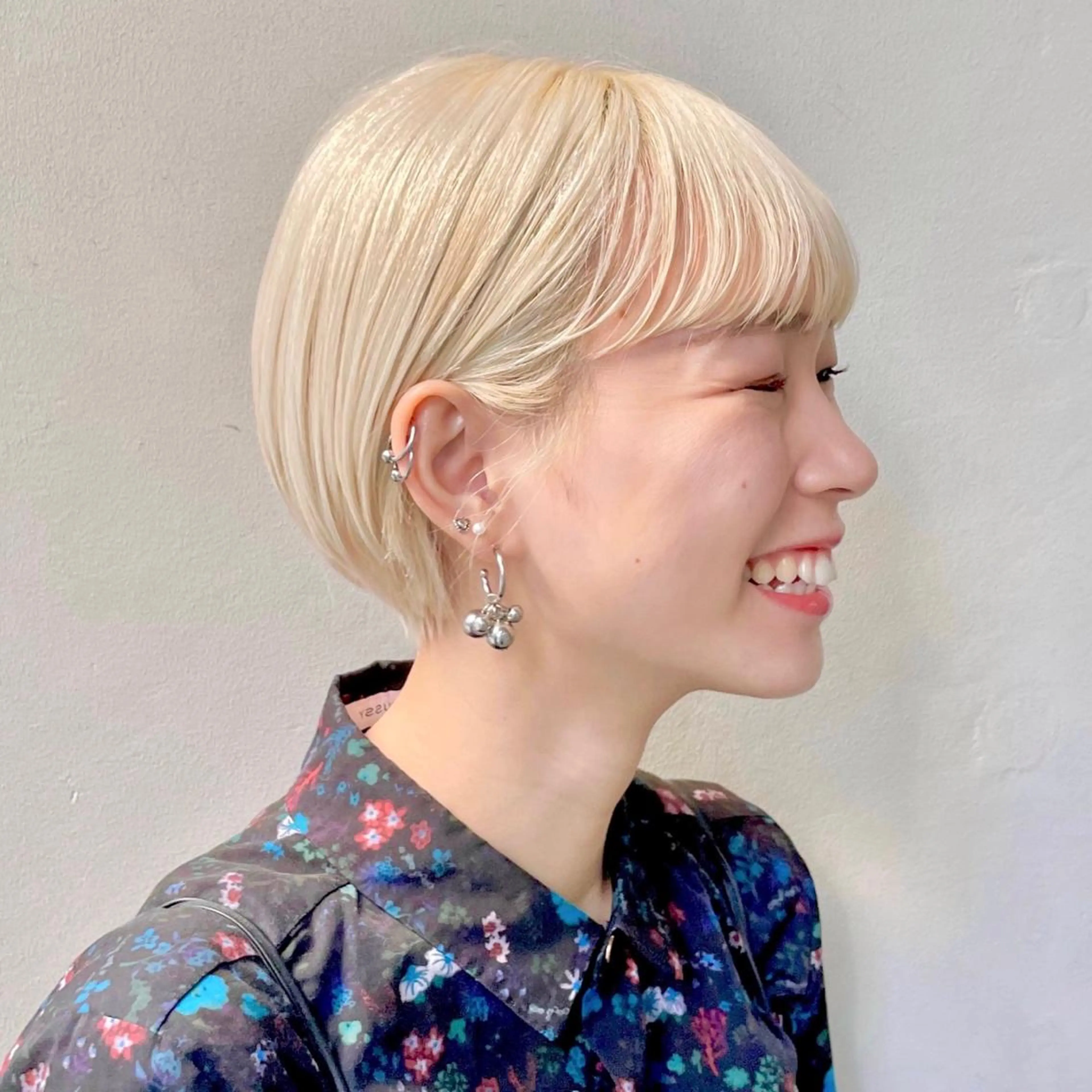 ショート カラー ブリーチ ヘアカラー トリートメント ショート/ボブ 🌟齋藤ほのかのヘアスタイル