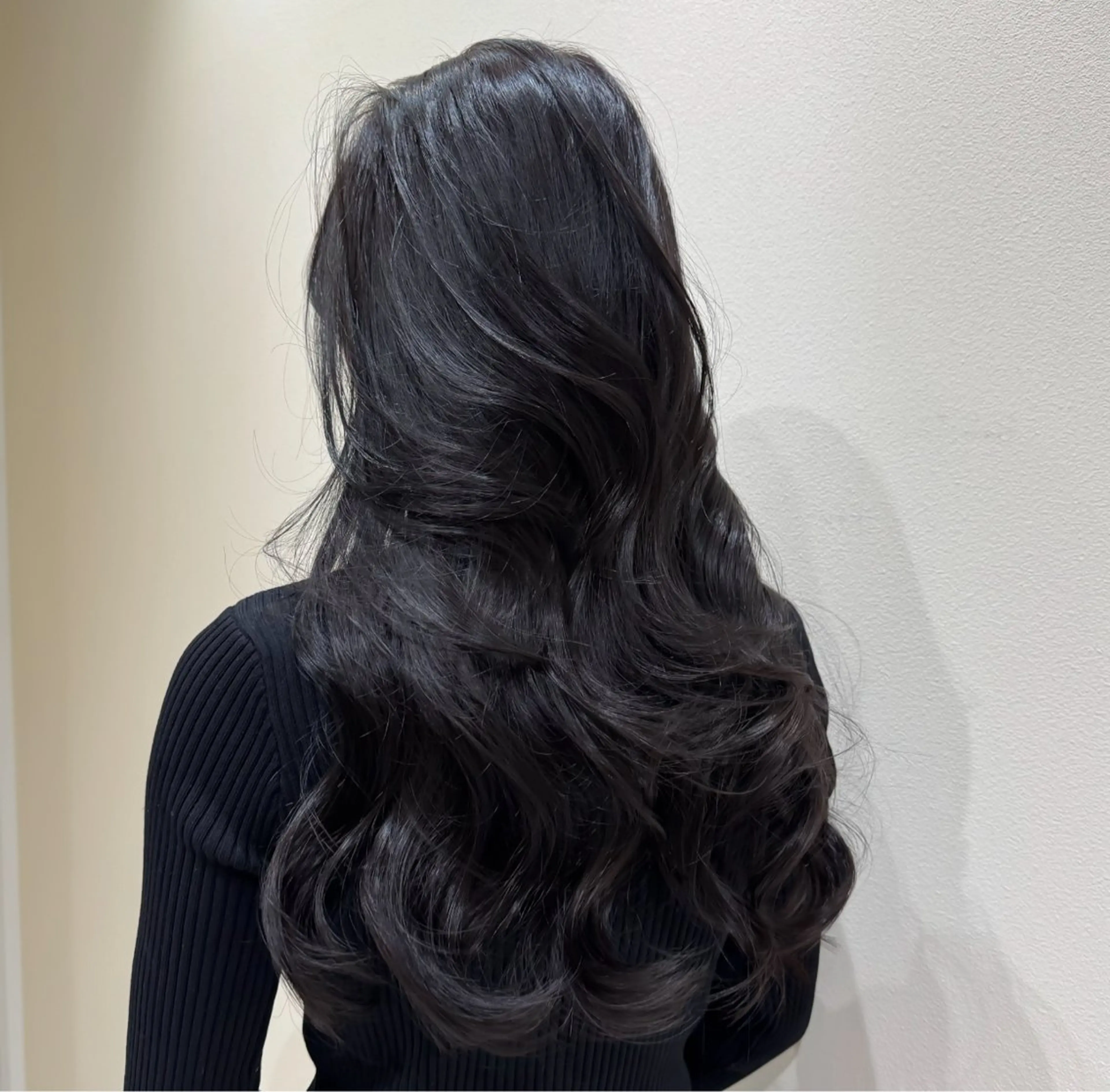 ロング カラー ケアカラー 透明感カラー ピンクカラー ローズカラー くびれヘア ヘアカラー トリートメント aku💞韓国風🩷 ピンクカラー🎀🩷のヘアスタイル