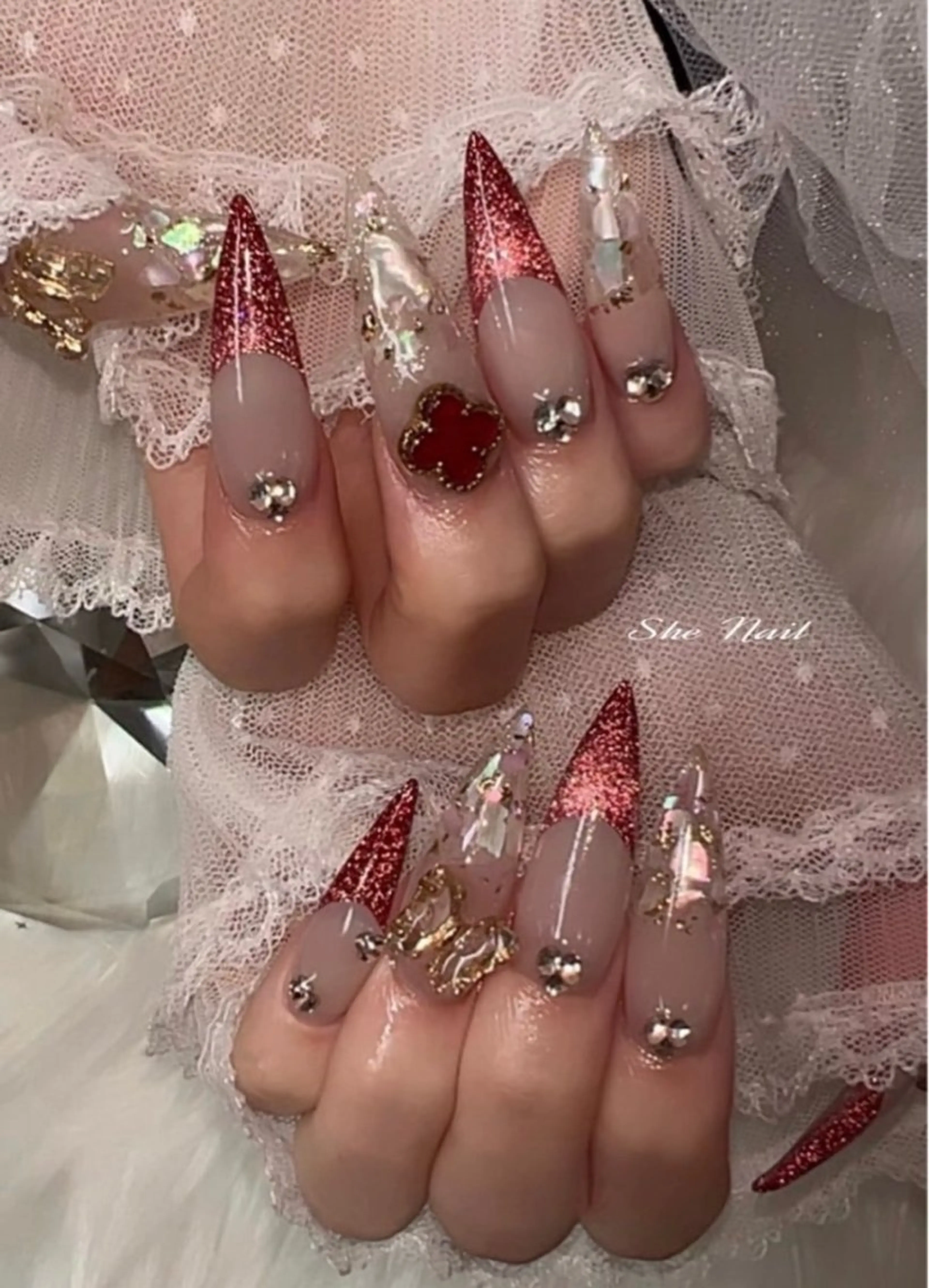 ネイル チークネイル 長さ出し フレンチネイル ガラスフレンチ マグネットネイル She_nail所属・ELSA_ Bellaのネイルデザイン