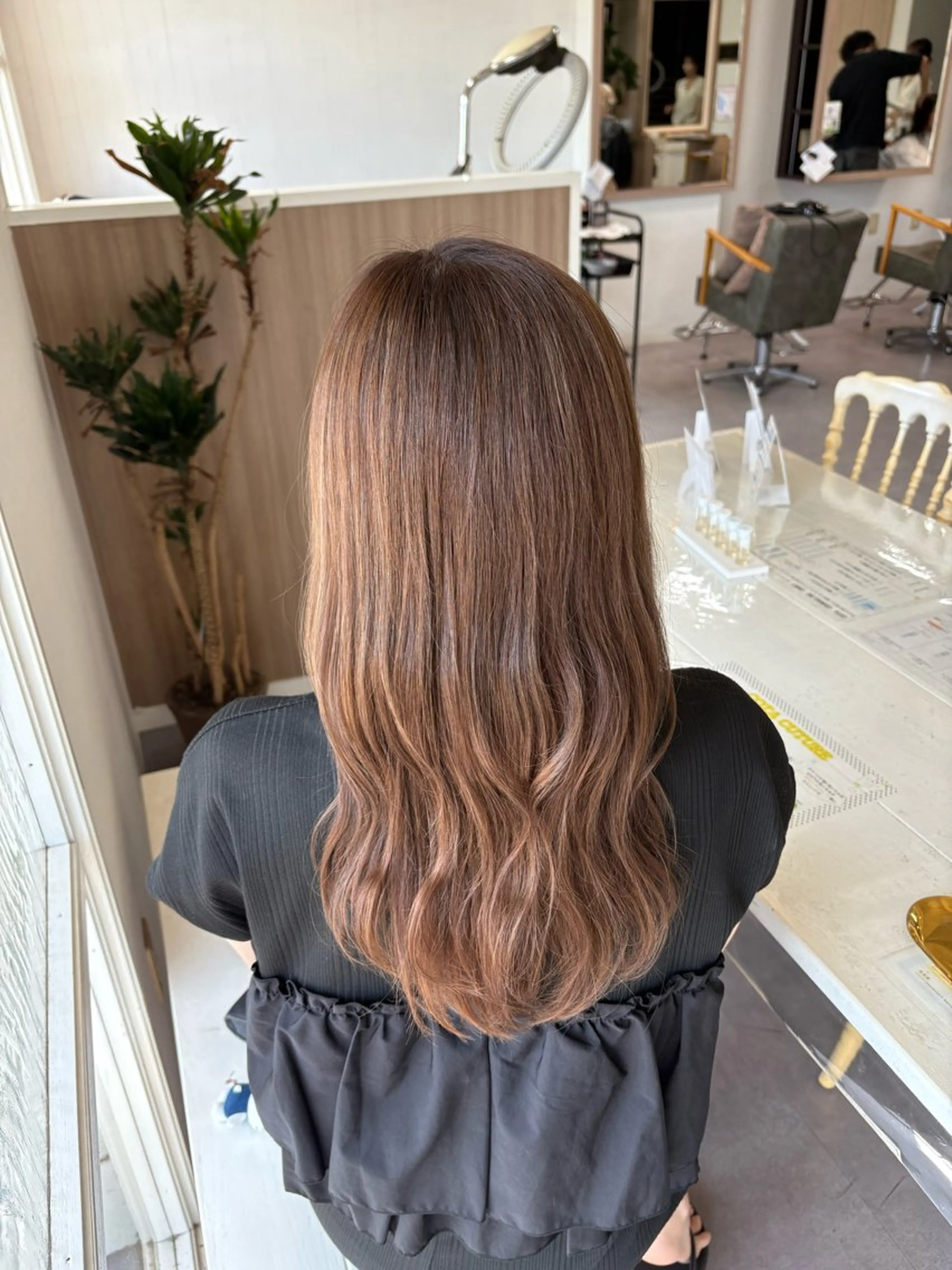 ロング ハイライト 高橋 真歩のヘアスタイル