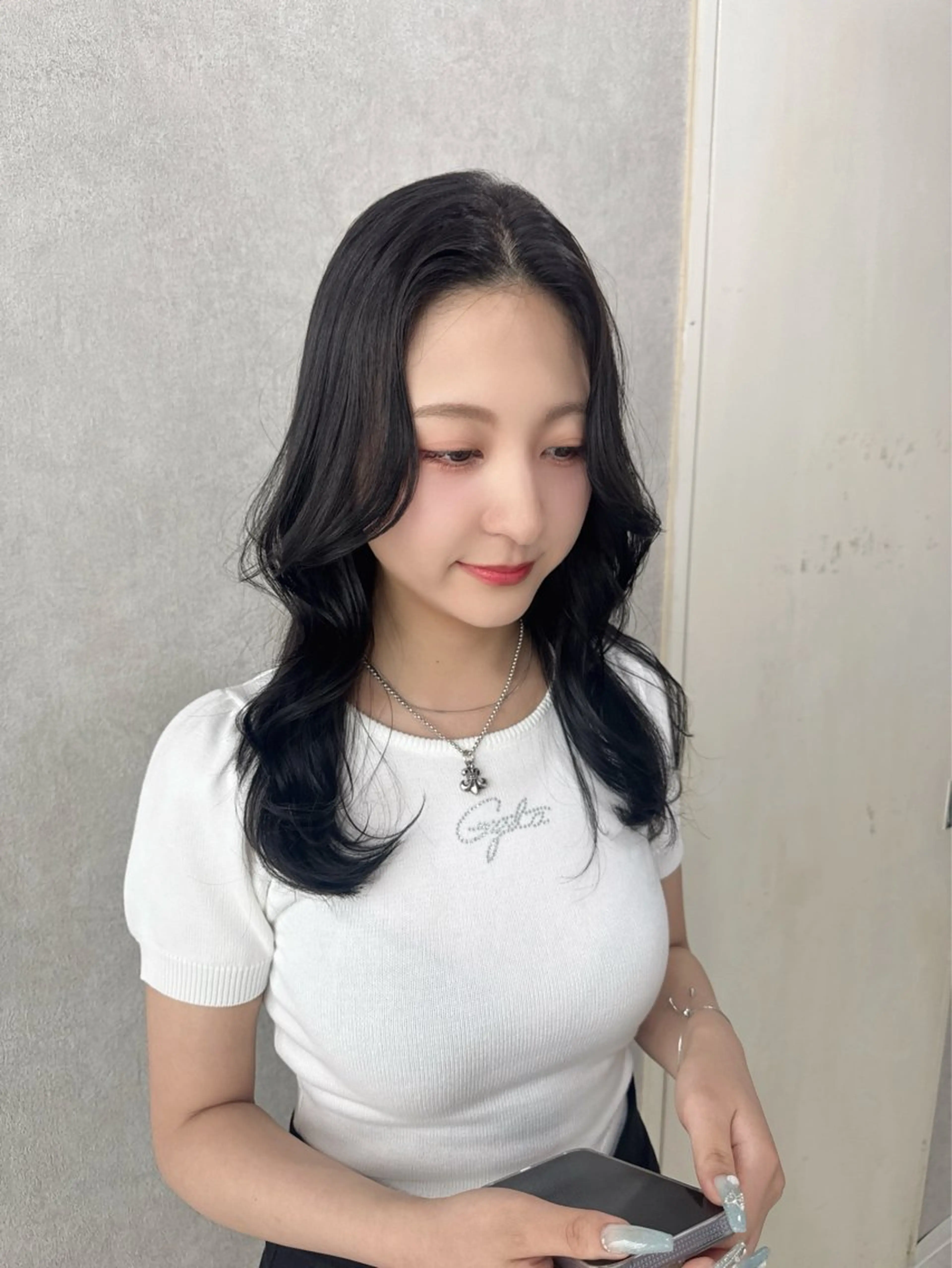 ロング カラー アッシュ アッシュブラウン ベージュカラー 黒髪 ブリーチ カット ヘアカラー トリートメント 赤み無し柔らかカラー 【梅田】madokaのヘアスタイル