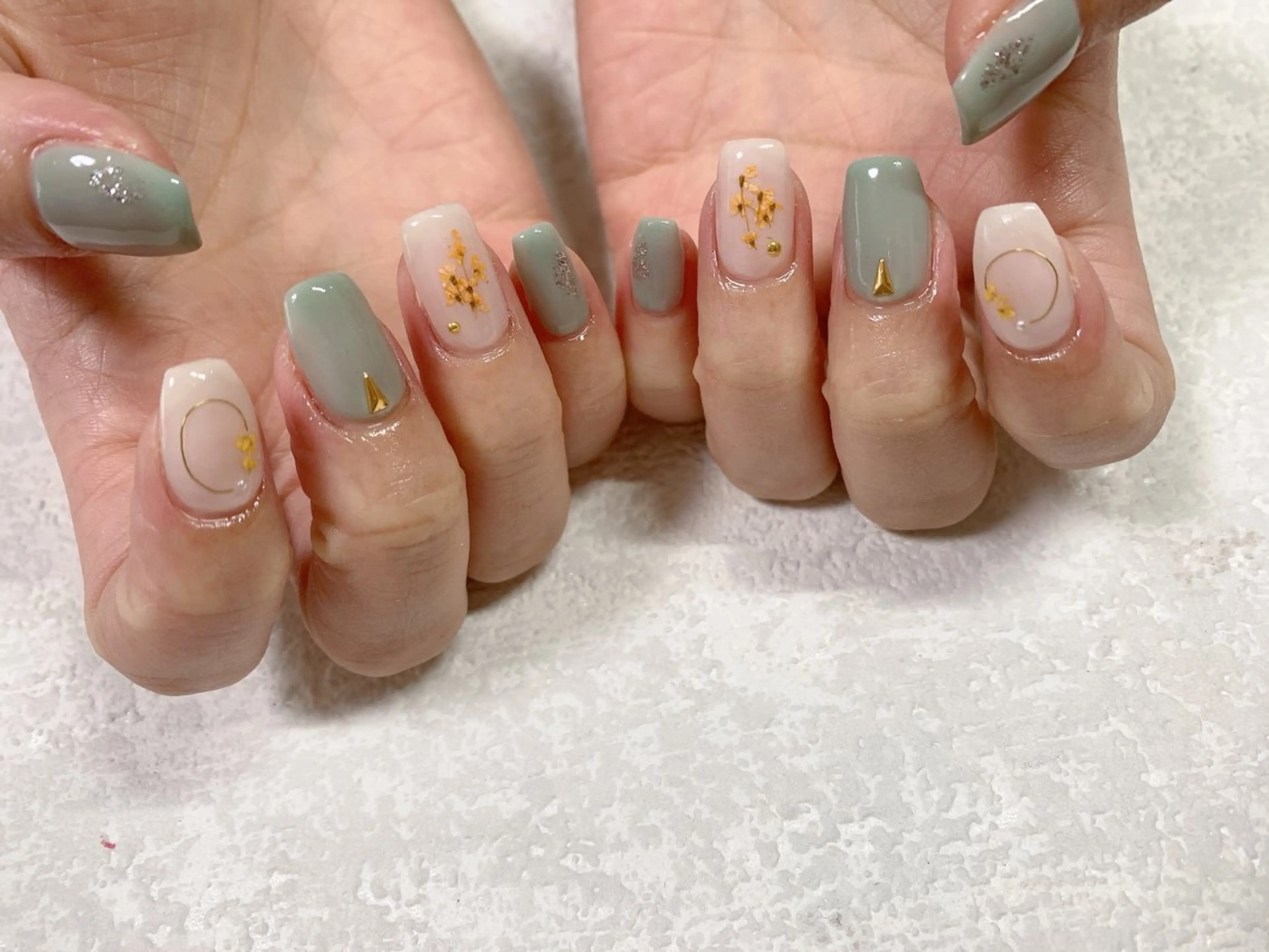 ネイル フラワーネイル ジェルネイル 韓国ネイル メンズネイル パラジェル ハンドネイル kiki nail &brow二子玉川のネイルデザイン