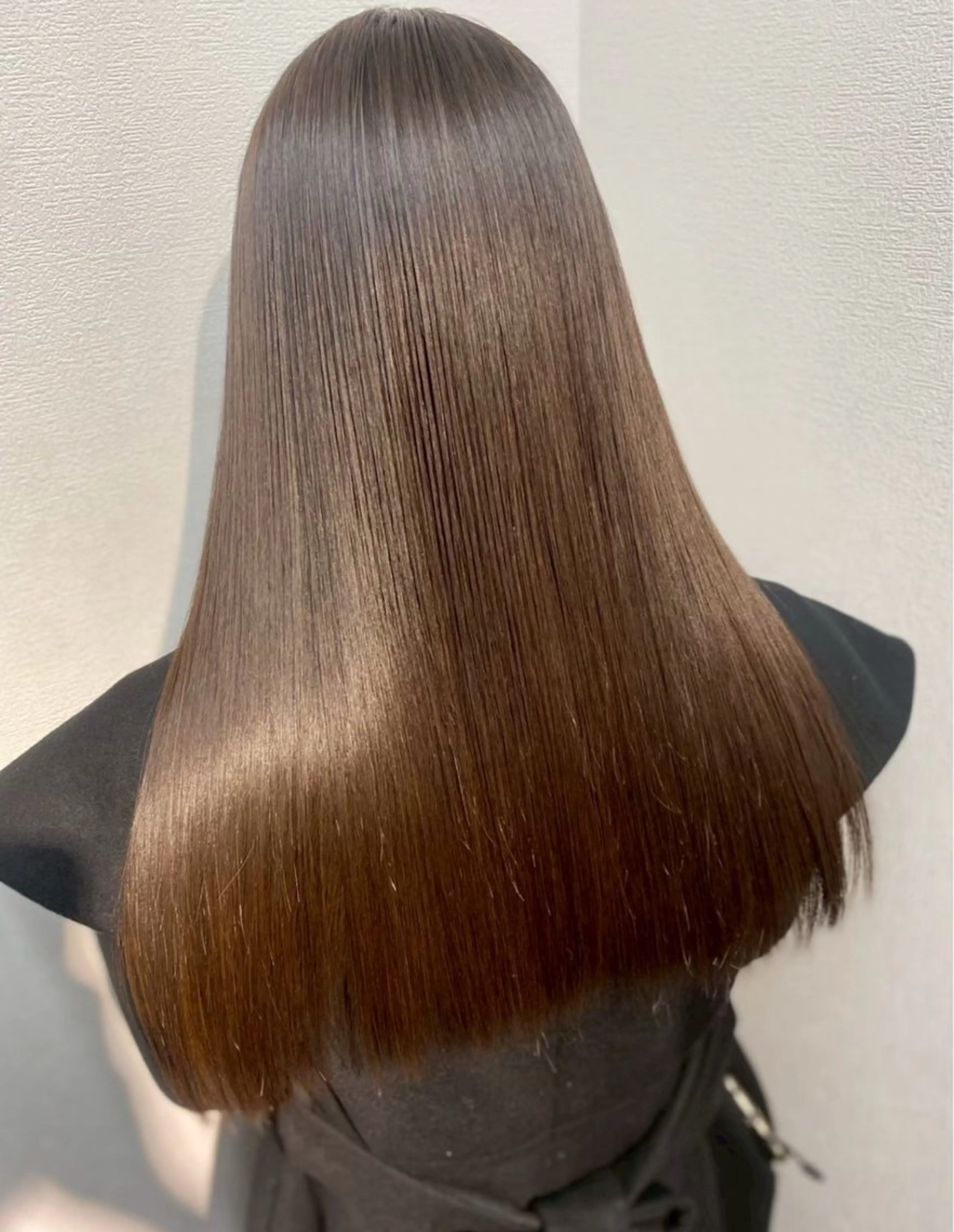 【学割】18​〜​20歳限定  ワンカラー＋髪質改善TR＋内部補修TRの写真