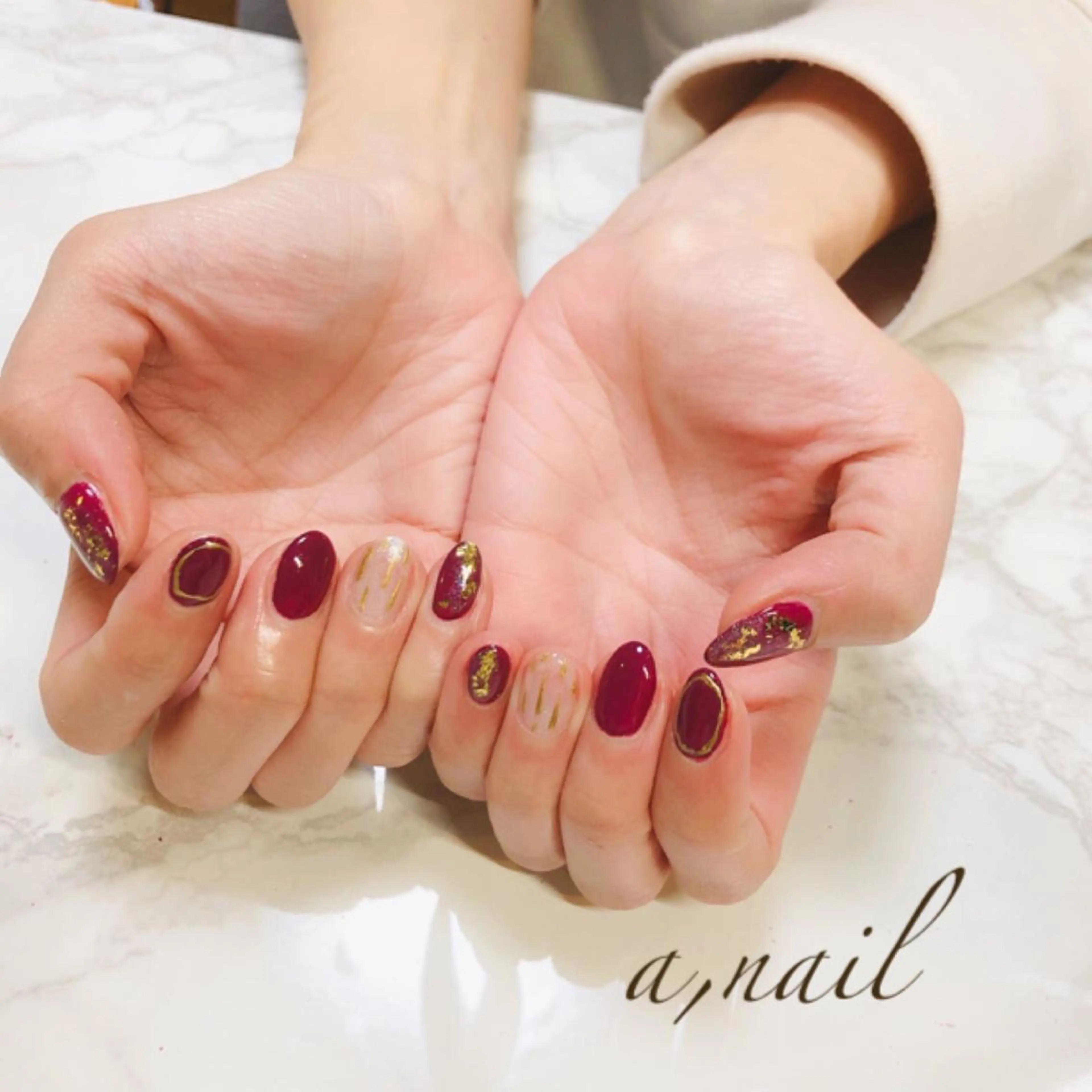 ネイル フットネイル ラメ(グリッター) ニュアンスネイル オフィスネイル ワンカラーネイル ハンドネイル ネイルサロン エーネイルのネイルデザイン