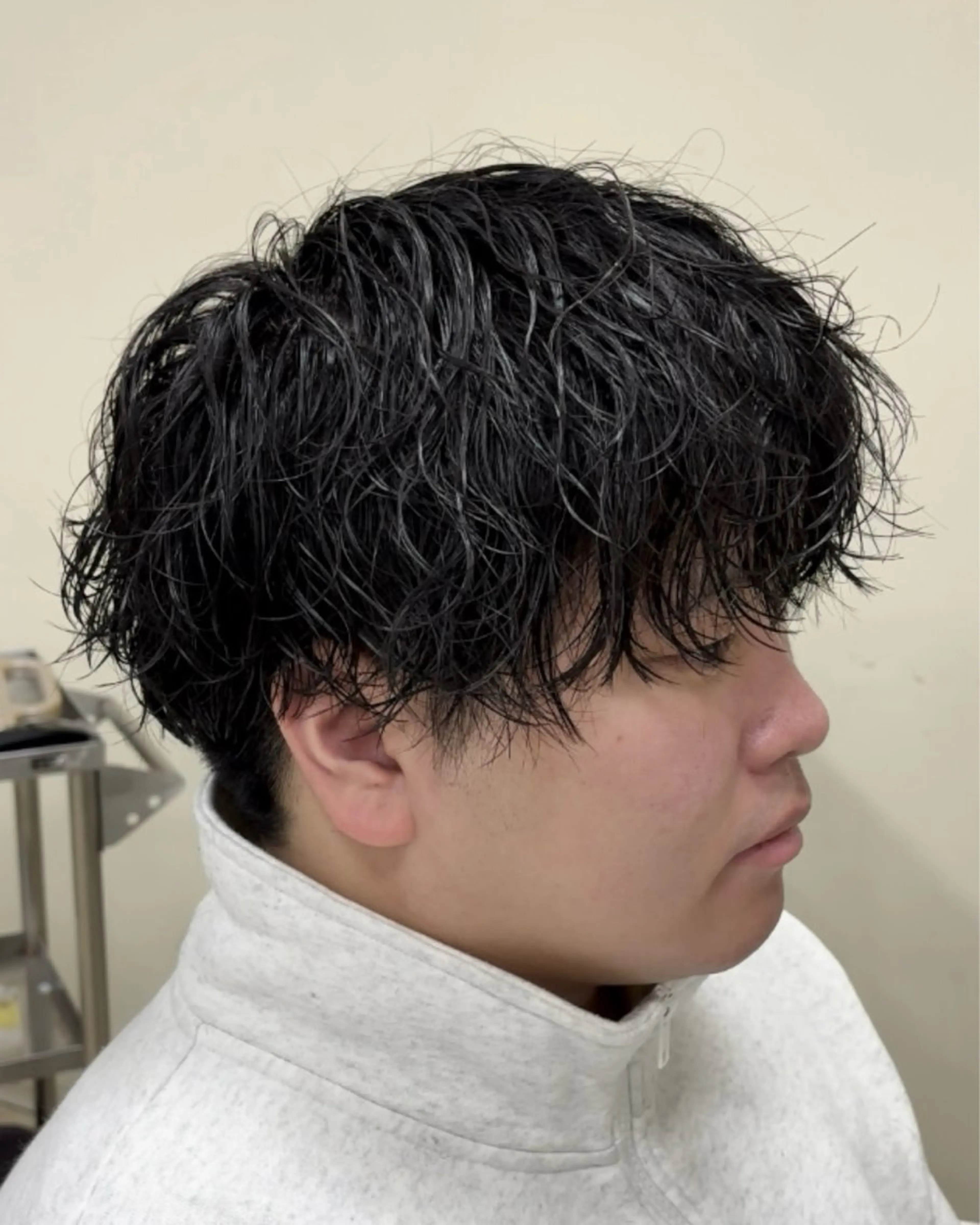 パーマ メンズ 会社で浮かない ビジネスヘア/心斎橋のヘアスタイル