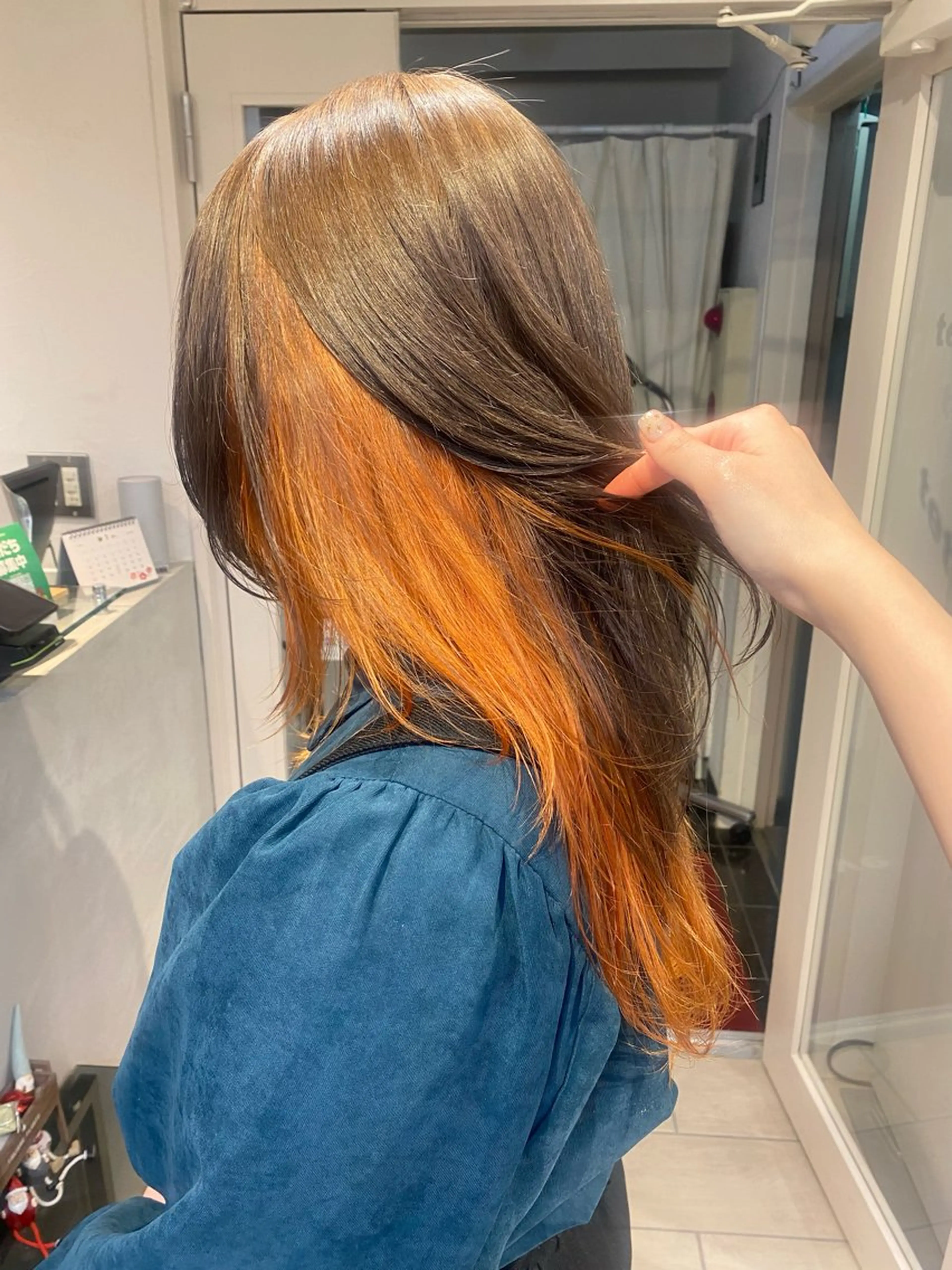 ロング カラー ベージュカラー ハイトーンカラー ミルクティーベージュ オレンジ カット ヘアカラー トリートメント Aya　ブリーチなし 🌱　ダブルカラーのヘアスタイル