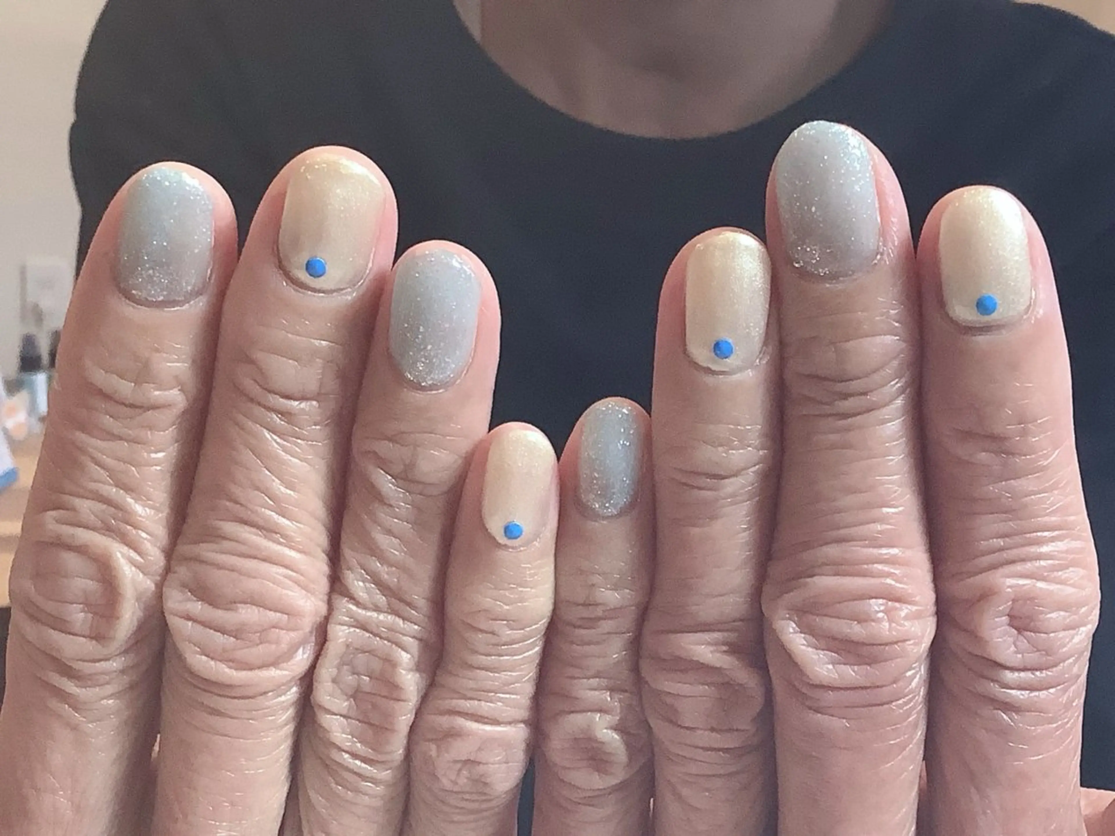 ネイル ストーンネイル iiso所属・45 iisoのネイルデザイン