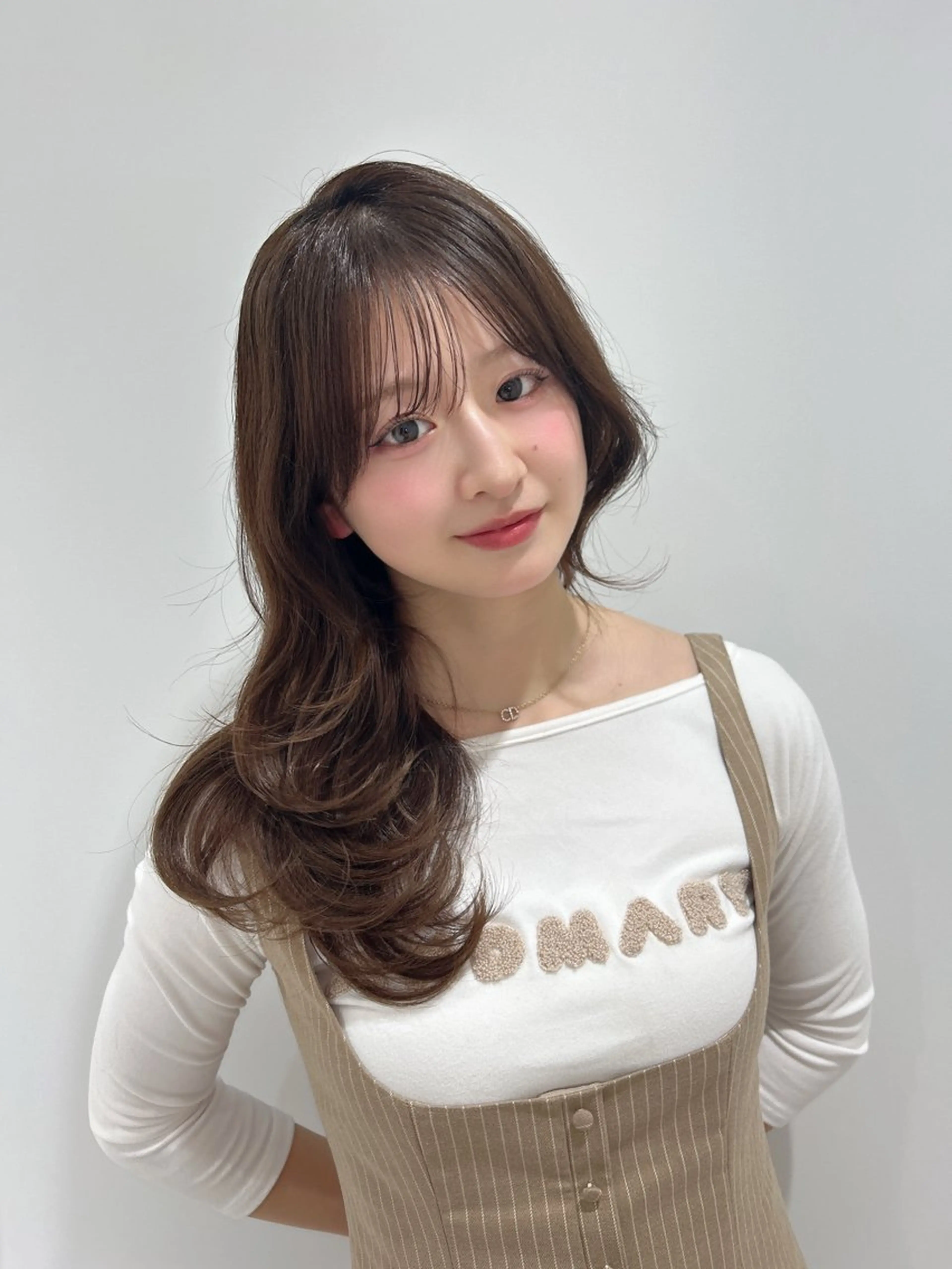 ミディアム カラー ベージュカラー ブリーチ ブラウンカラー ブラウンベージュ ブリーチなしカラー カット ヘアカラー トリートメント 🤍YUKI 韓国 艶髪 🤍のヘアスタイル