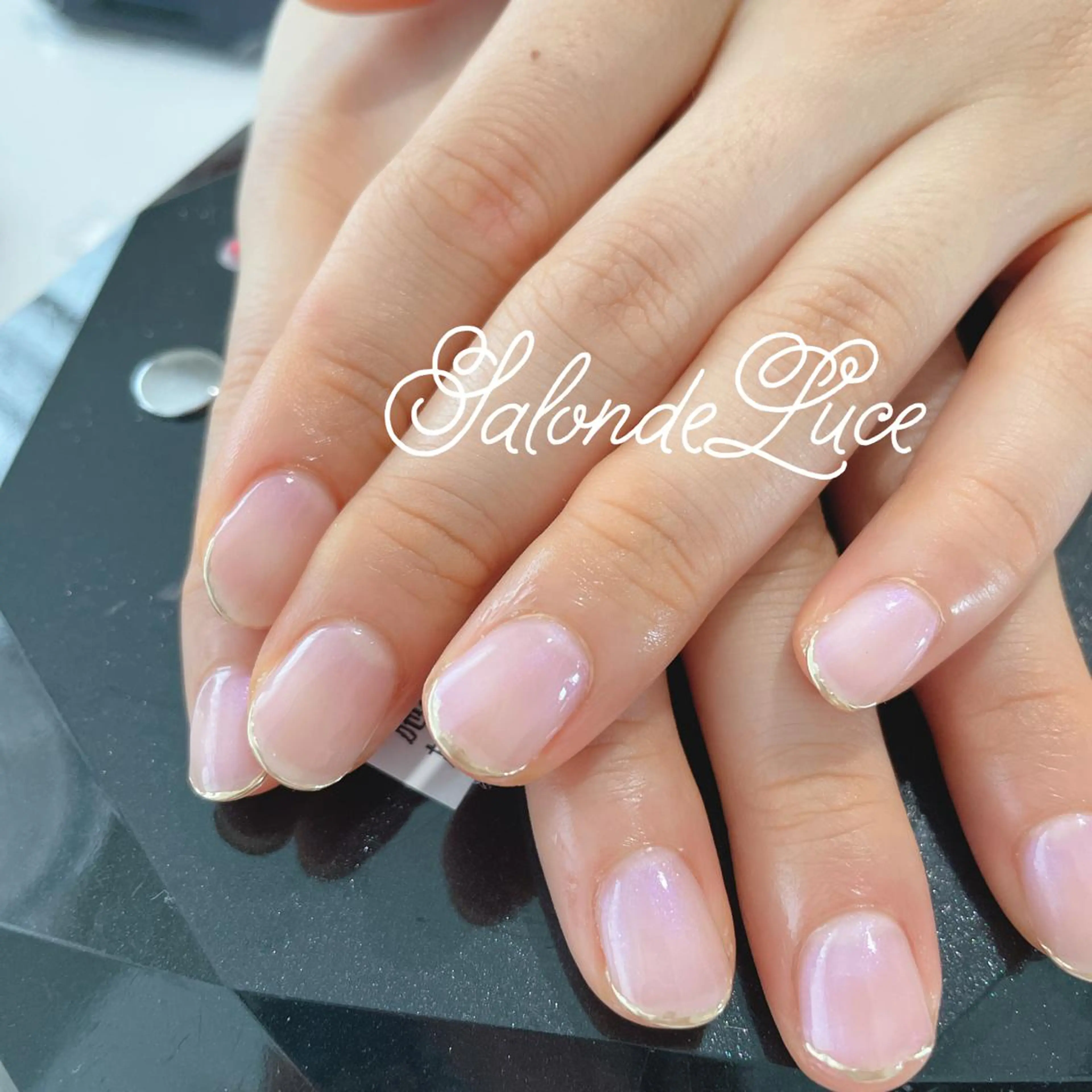 ネイル オーロラネイル ジェルネイル ミラーネイル Salon de Luceのネイルデザイン