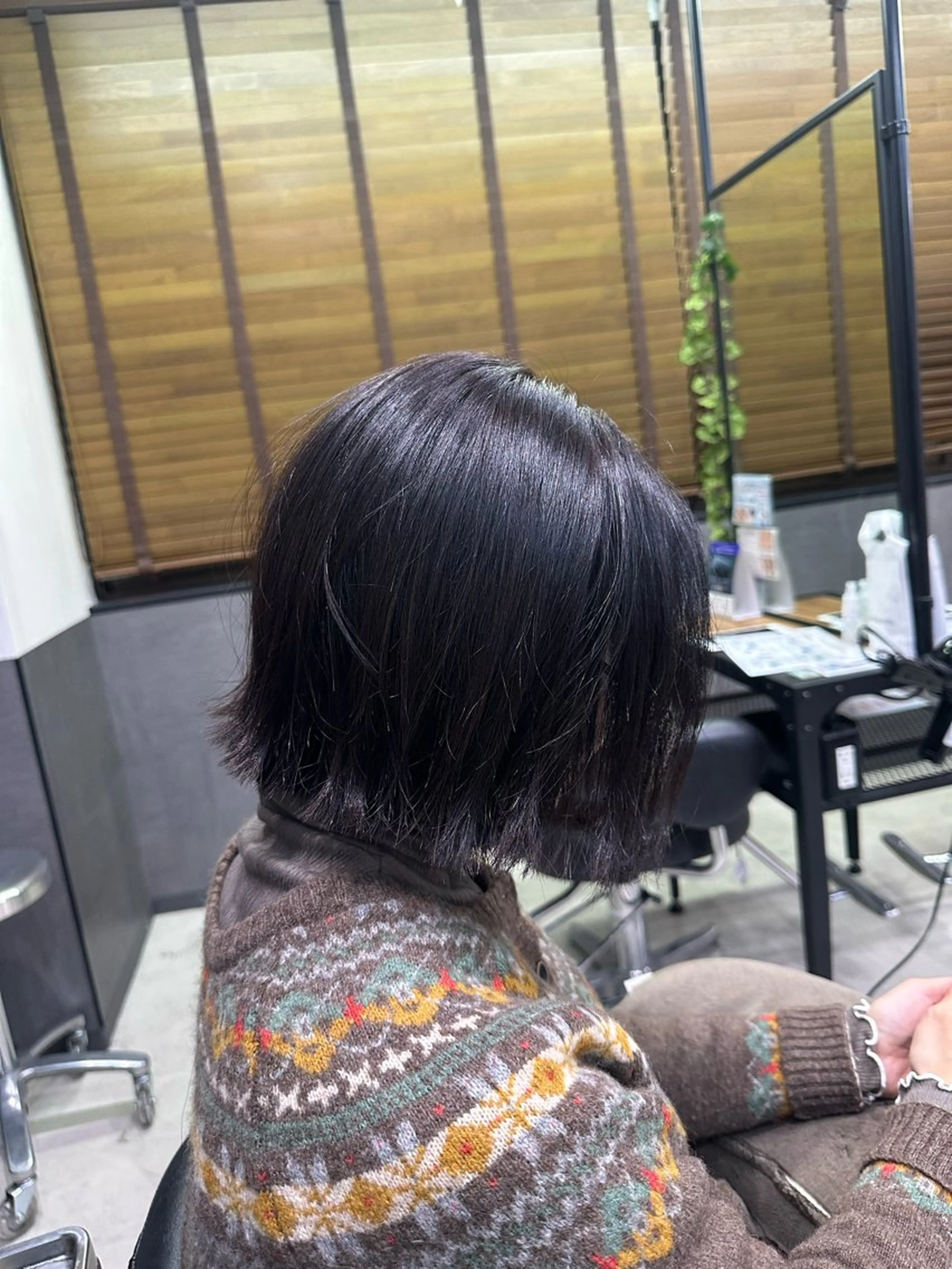 ミディアム カラー 切りっぱなしボブ ボブ 外ハネヘア SHUHEY💎 髪質改善✨のヘアスタイル