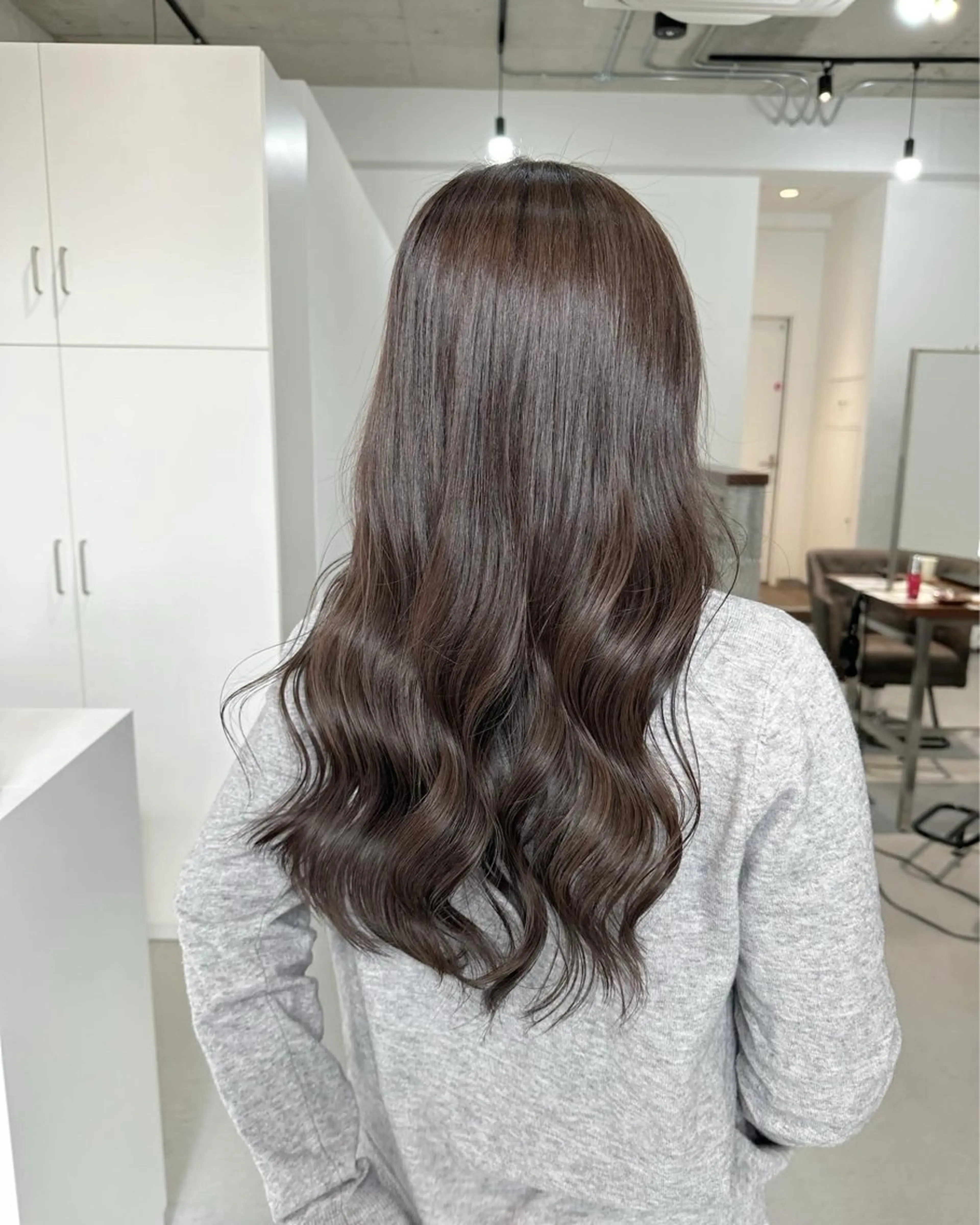 ロング カット ヘアカラー トリートメント カイリ /レイヤーカットのヘアスタイル