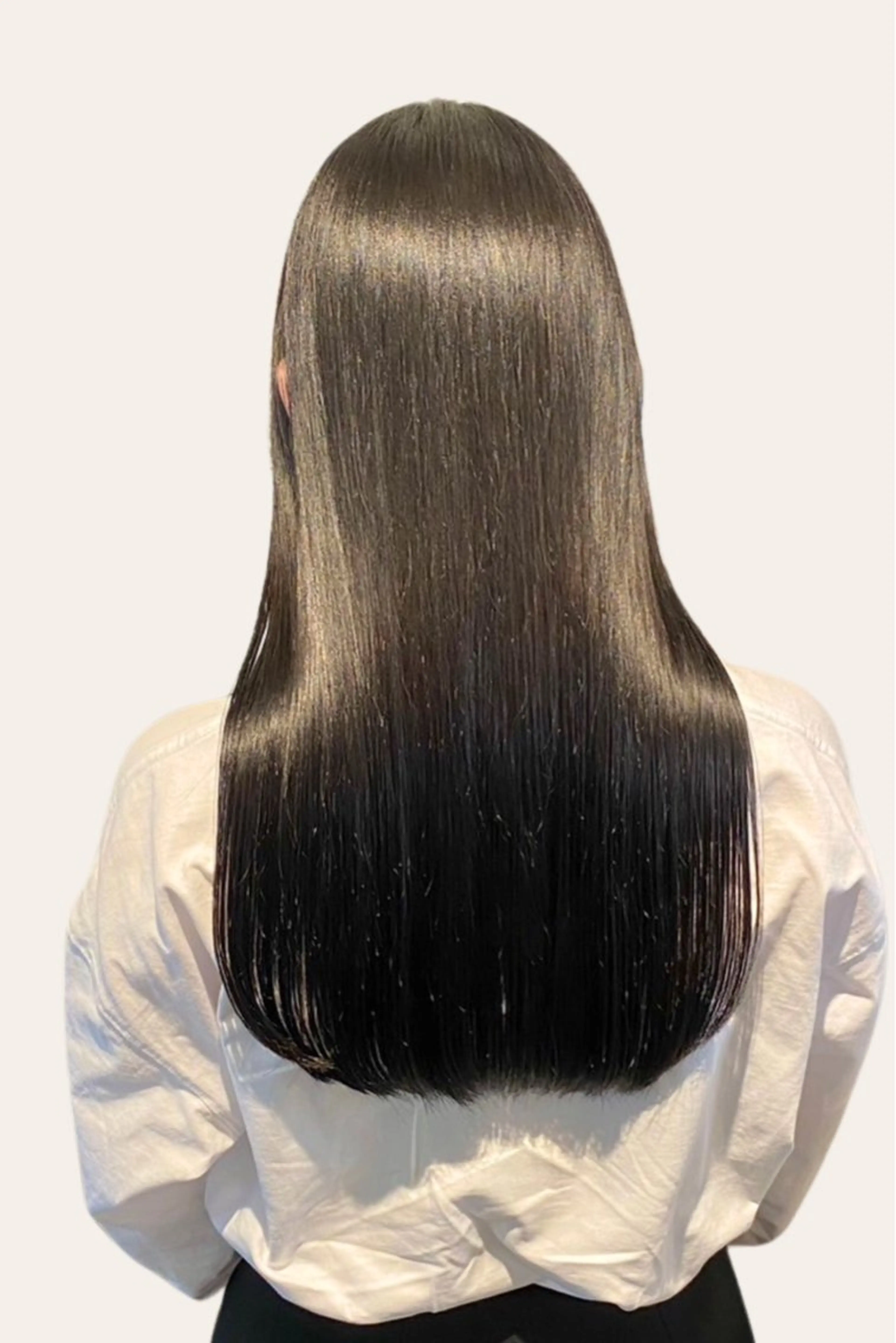 【うねり、ごわつき対策】カット+酸性ストレートの写真