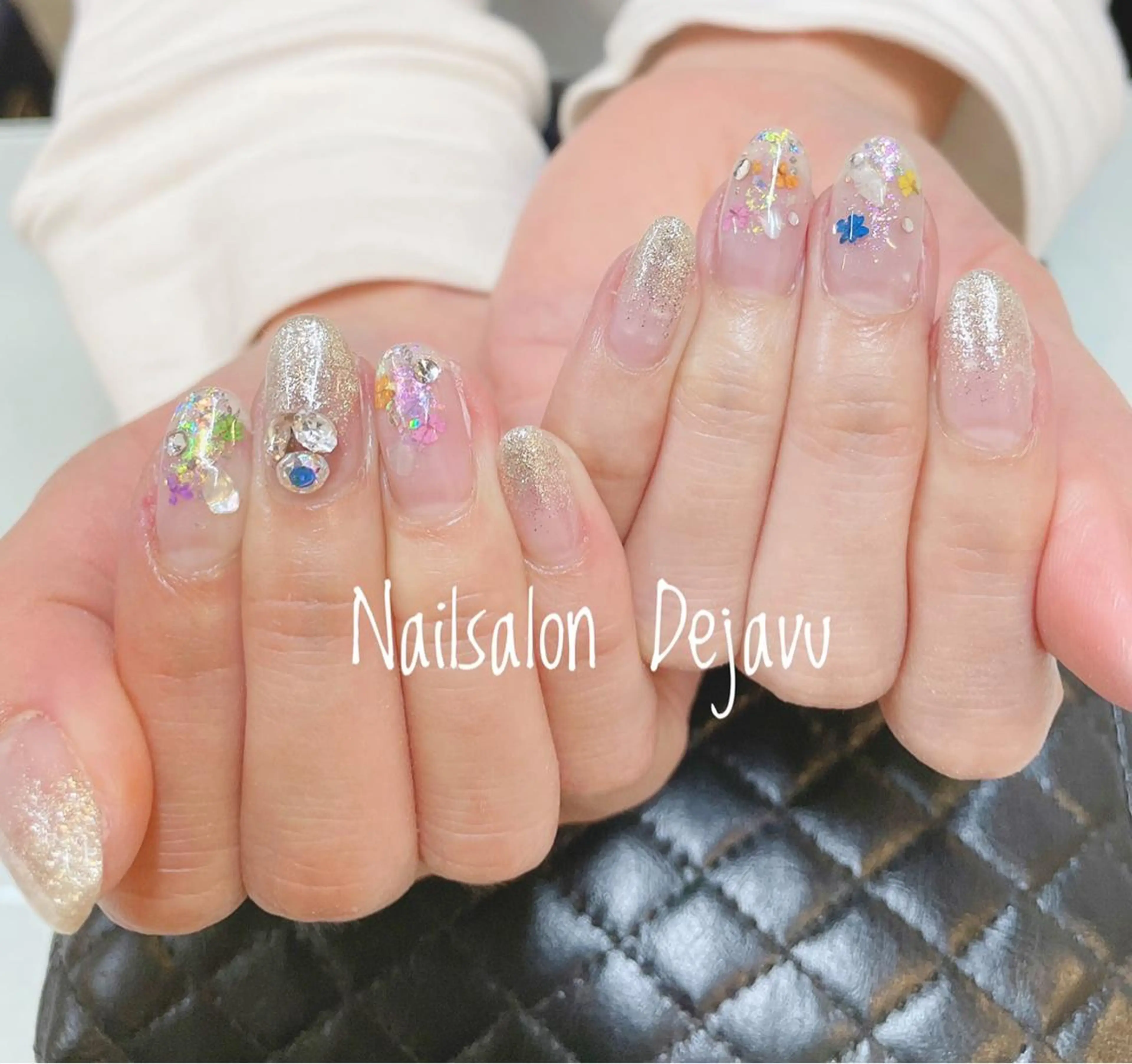 ネイル アートネイル ジェルネイル グラデーション キラキラネイル ラメ(グリッター) ハンドネイル Nailsalon Dejavu  Yokosuka所属・Nailsalon Dejavuのネイルデザイン