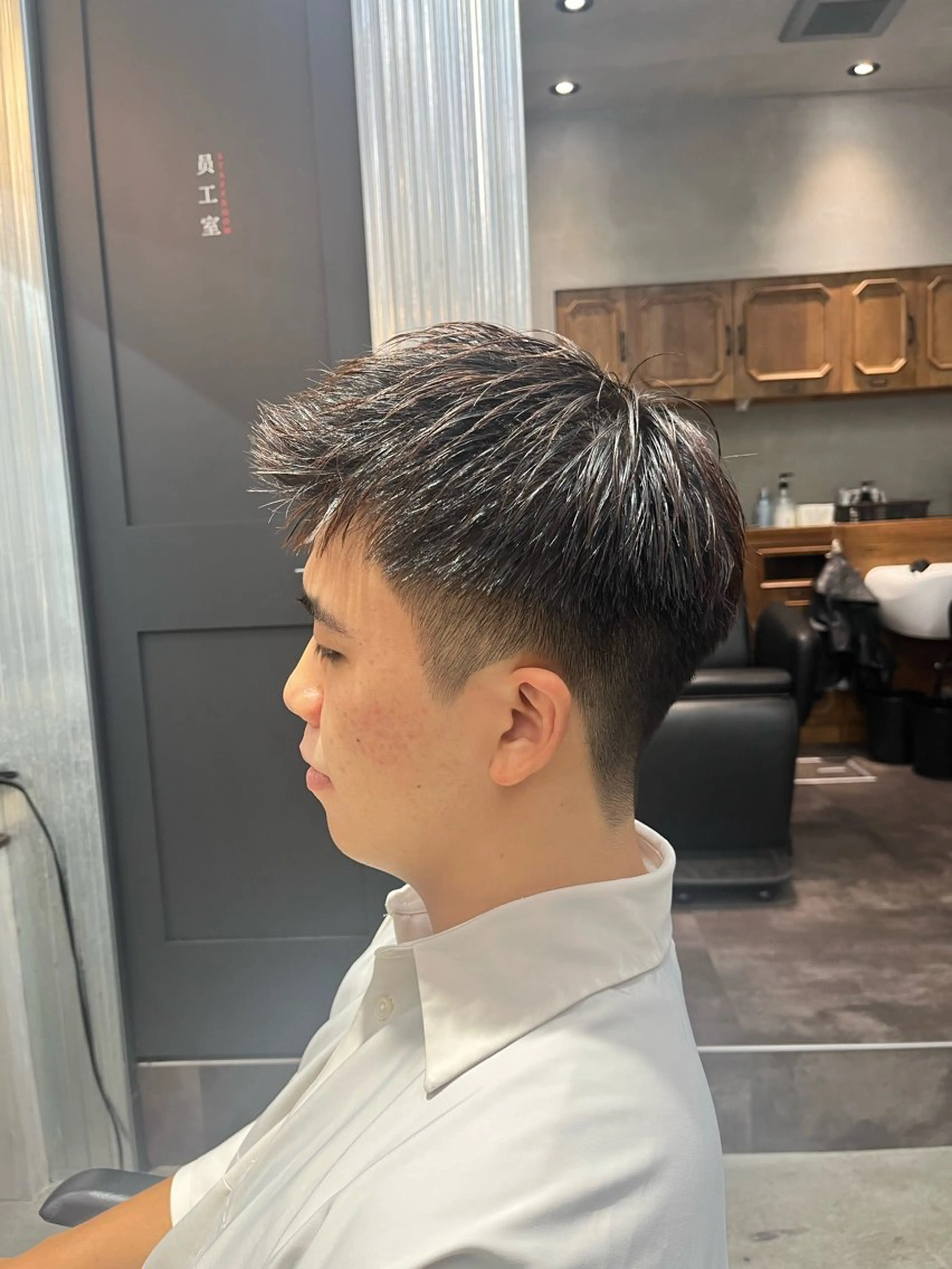 ショート soen所属・⚡メンズパーマフ ェードカットTomyのヘアスタイル