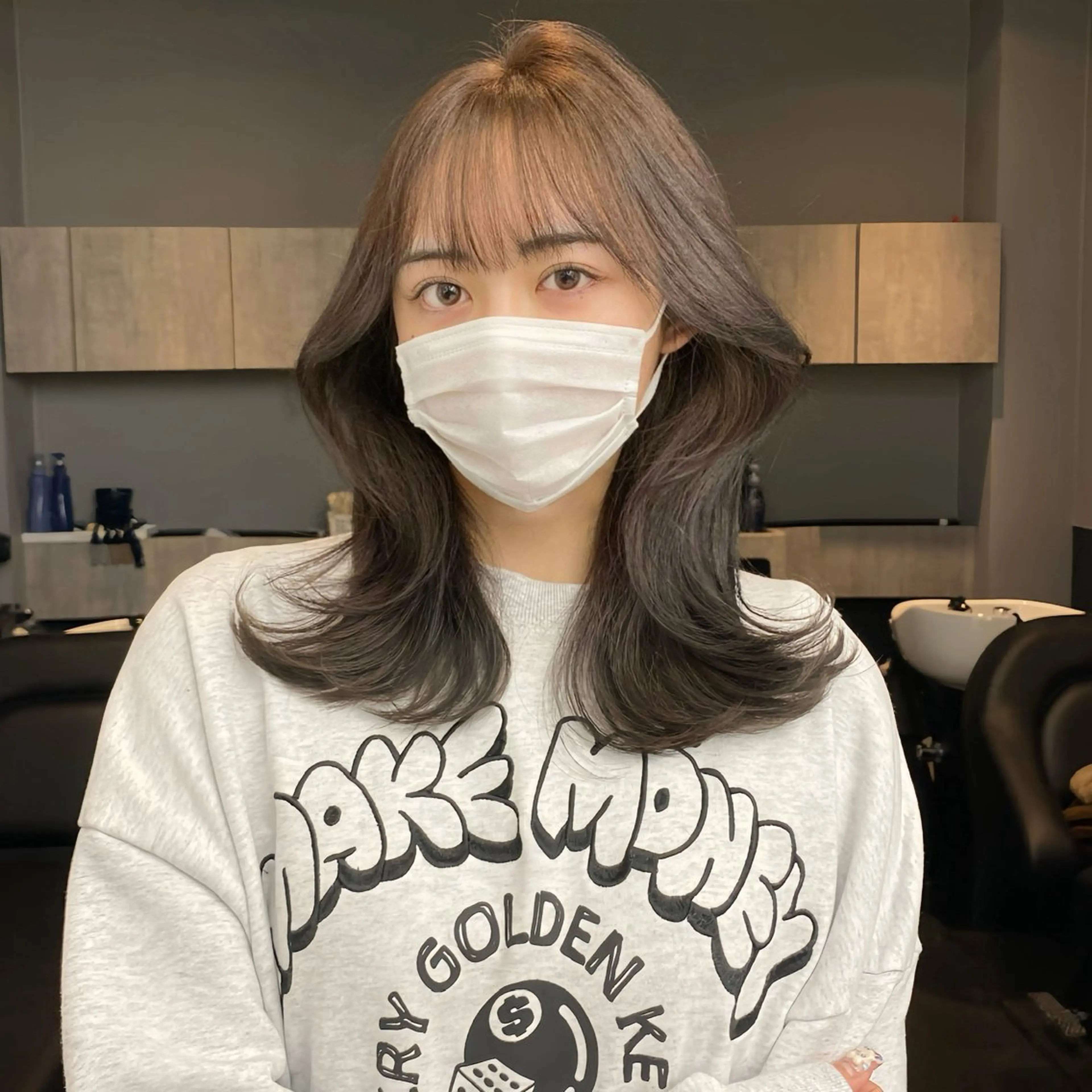 ミディアム カラー ベージュカラー くびれヘア レイヤー/艶カラー /韓国ヘア/高松のヘアスタイル