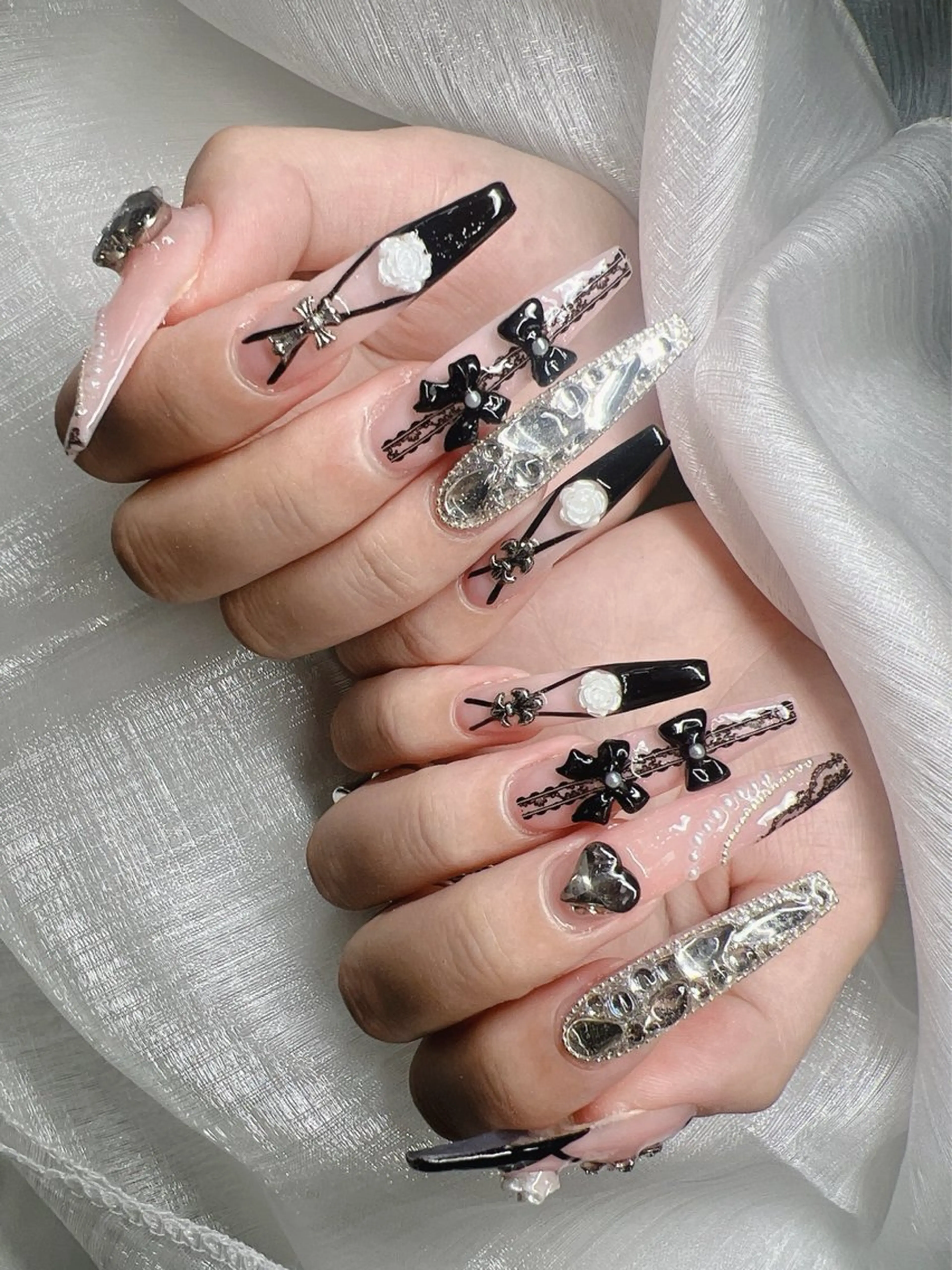 ネイル 長さ出し グラデーション キラキラネイル マグネットネイル ニュアンスネイル Lee Nails チップ長さだし専門店のネイルデザイン