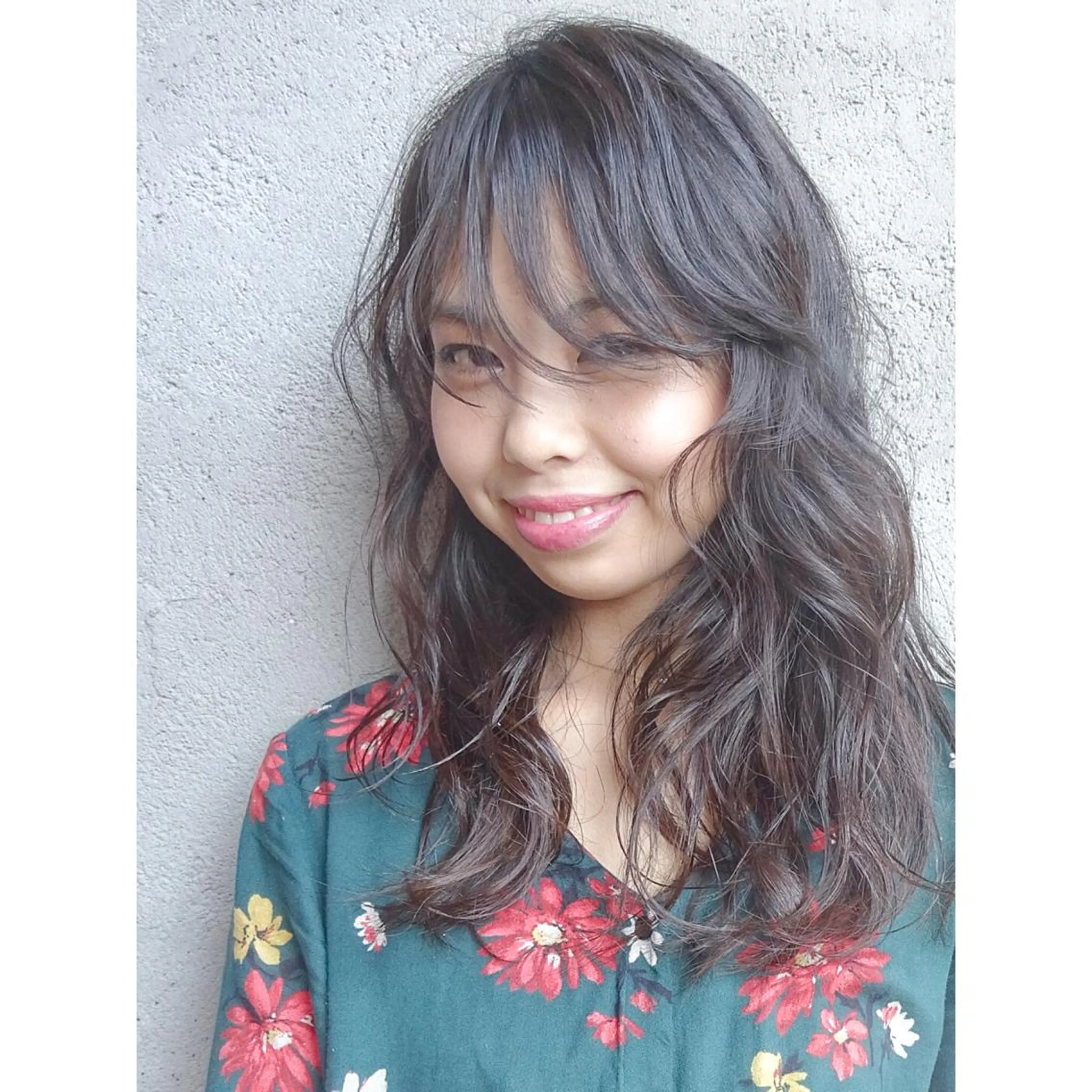 セミロング カラー EMANON天神所属・Hitomi Ezakiのヘアスタイル