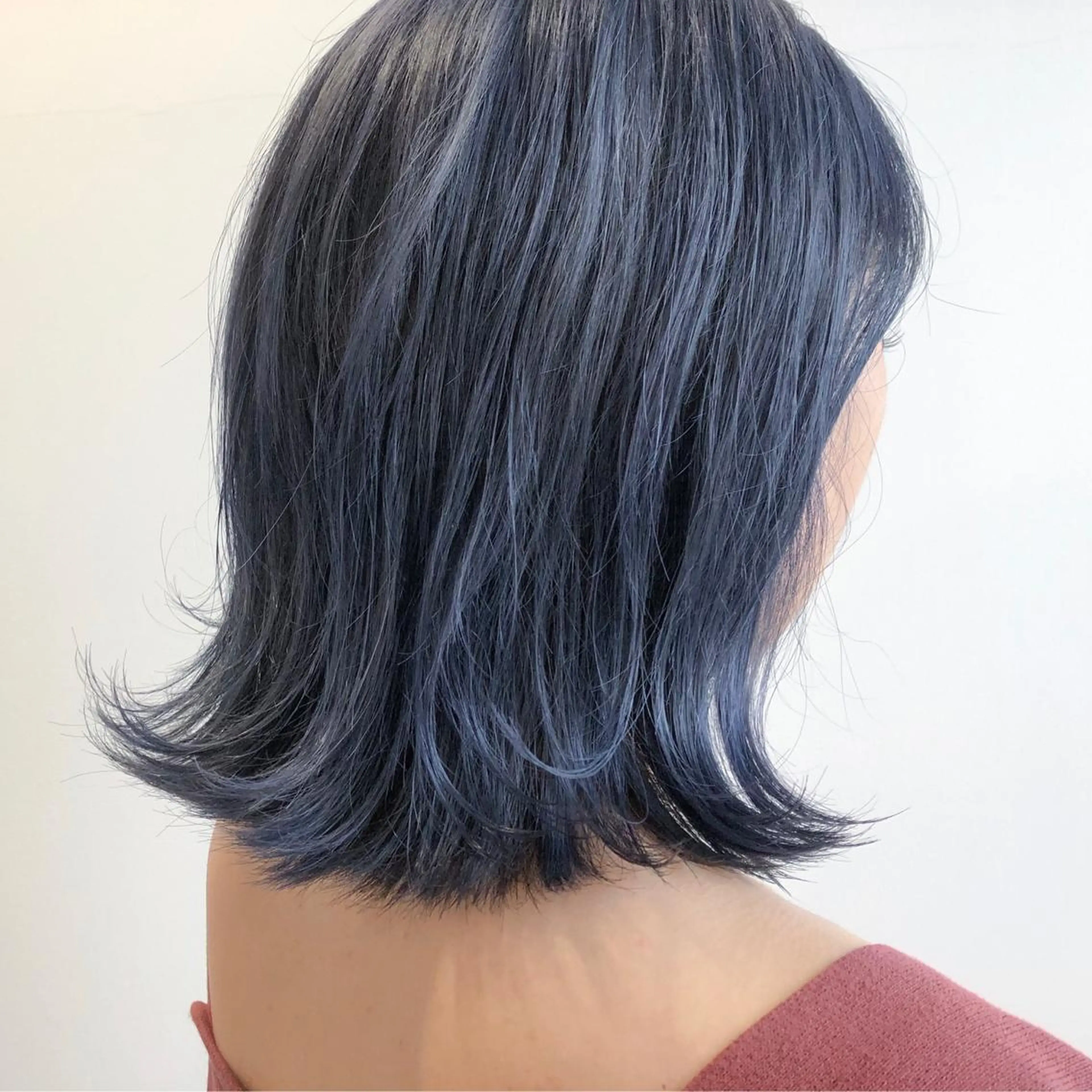 ショート カラー ネイビーカラー カット ヘアカラー 尾籠 美幸 （オゴモリ ミユキ）のヘアスタイル