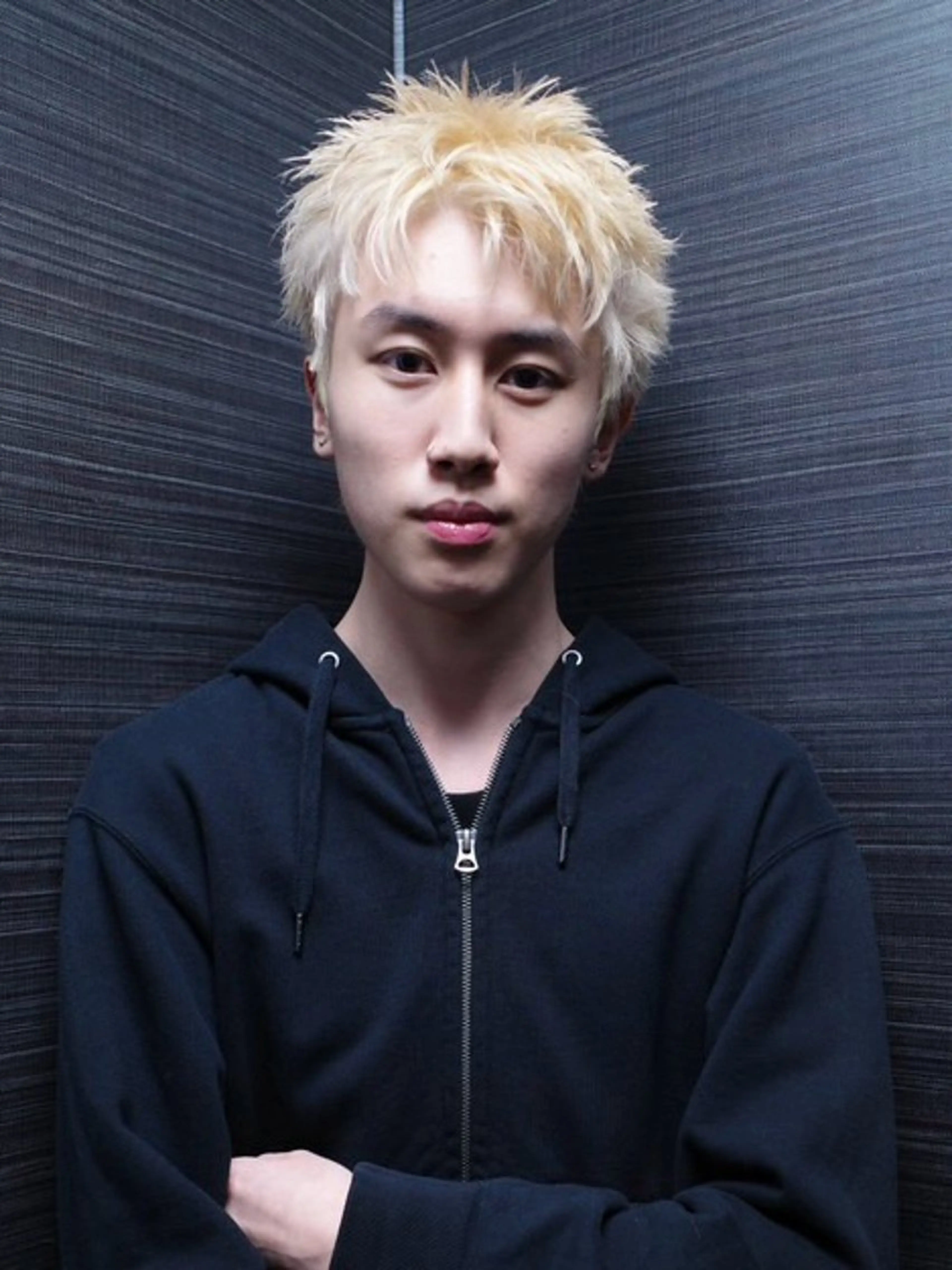 ショート カラー メンズ カット ヘアカラー ハイトーン/パーマ/ メンズ / 櫻本🌐のヘアスタイル