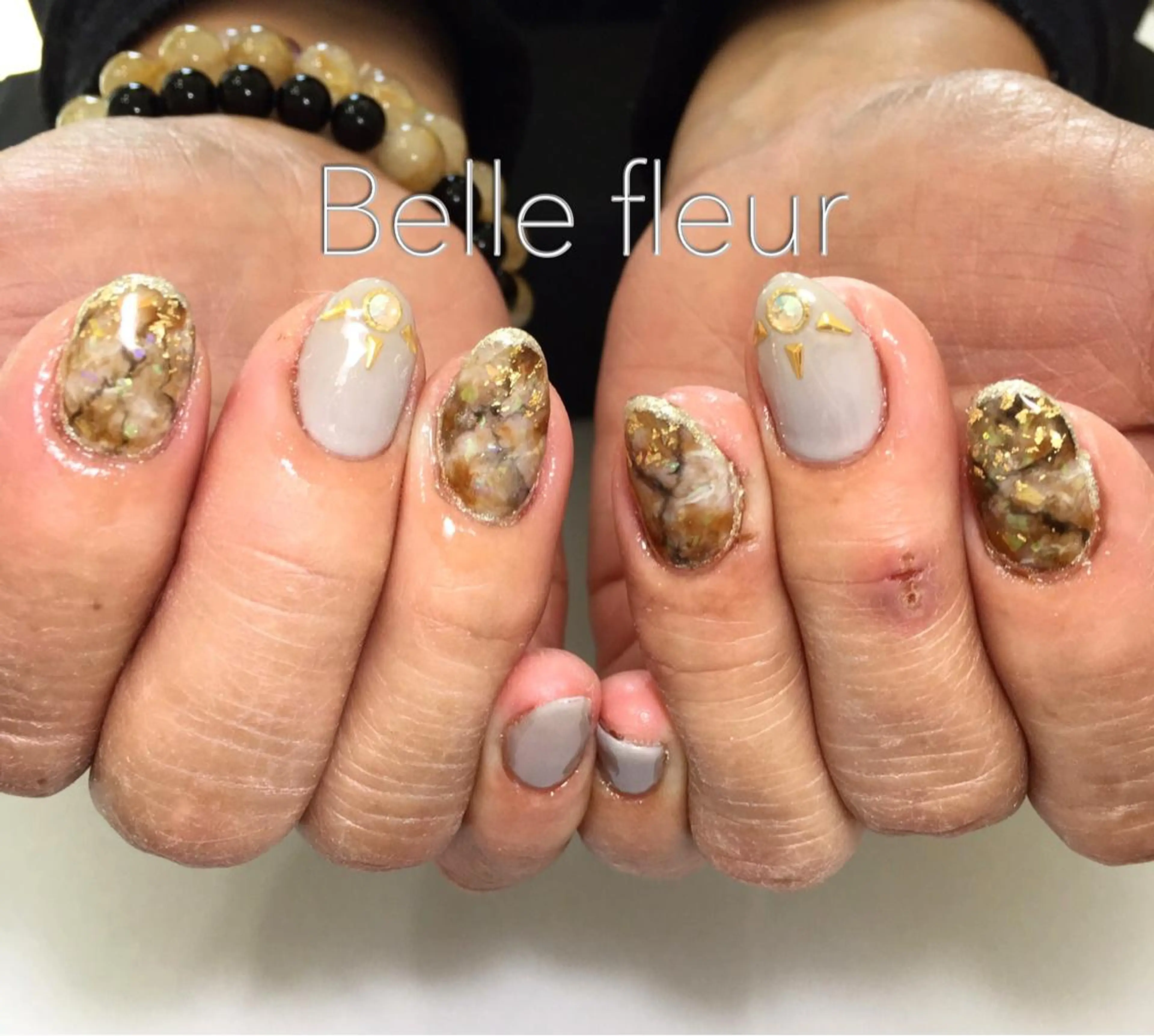 ミディアム ネイル Belle fleurのネイルデザイン