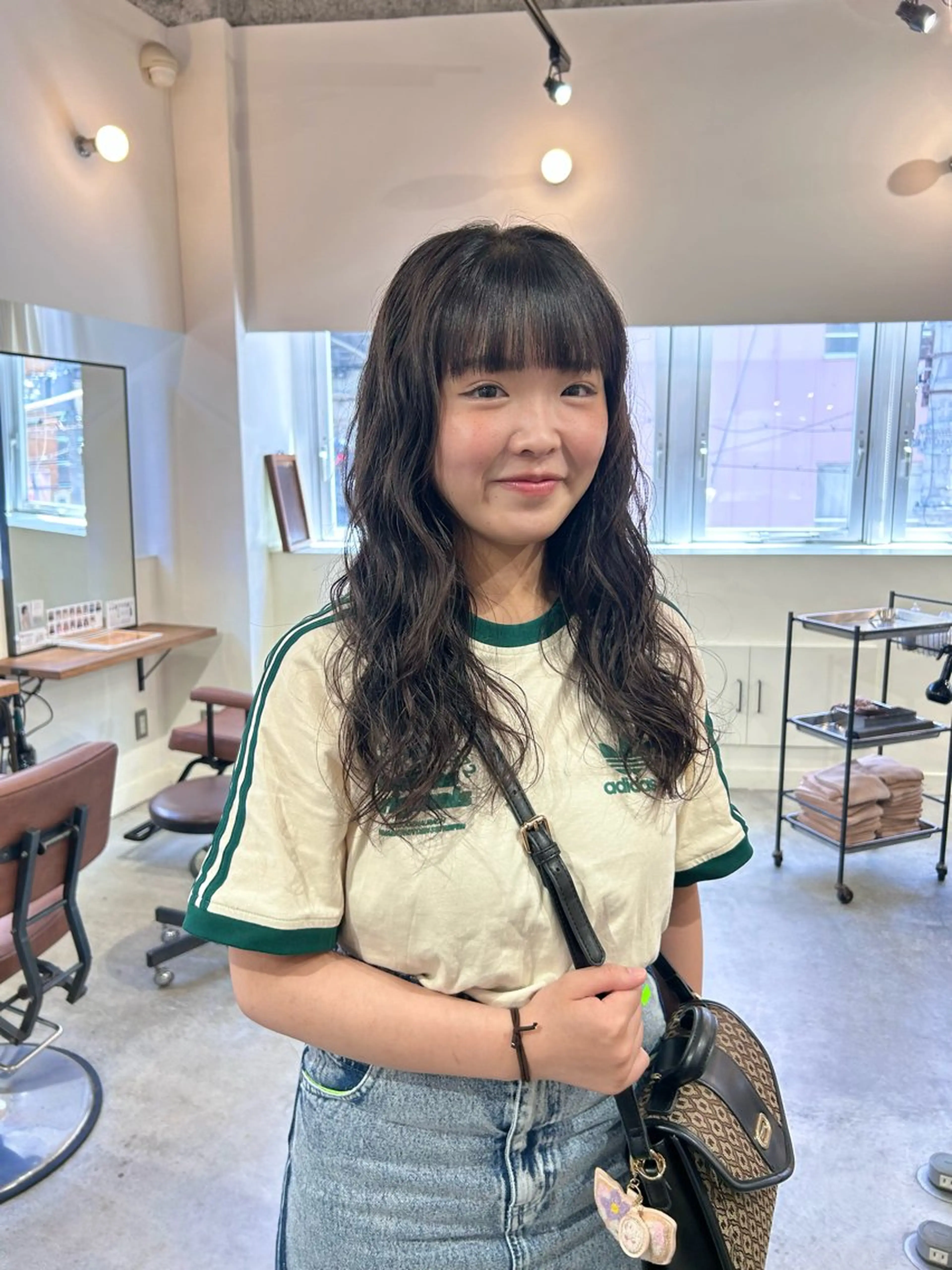 ロング ロング Maruquee de mashu所属・みうら ありさのヘアスタイル