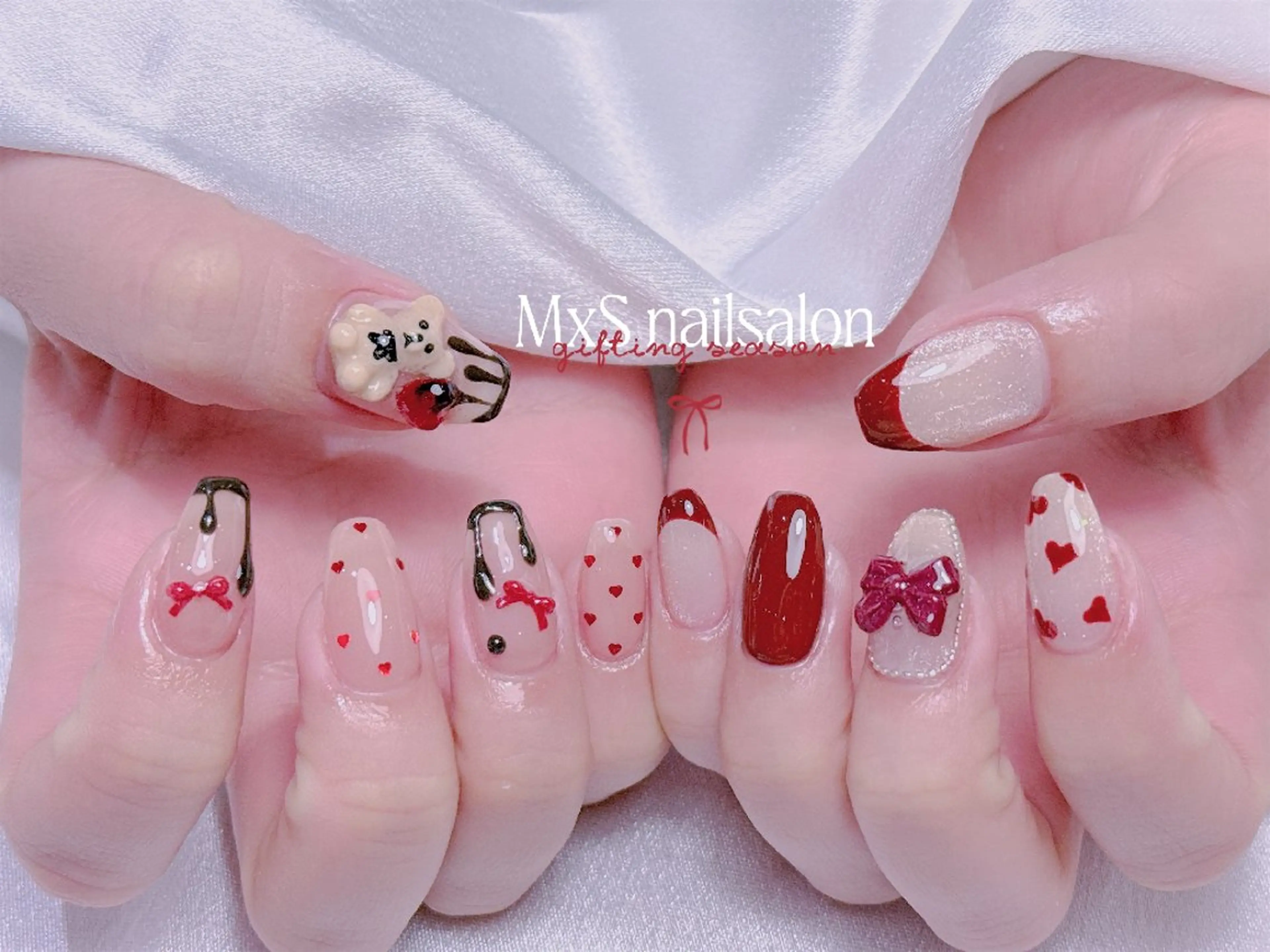 ネイル ジェルネイル 韓国ネイル マグネットネイル パラジェル バレンタイン ハンドネイル ハンドケア MxS Nail(長さだし/フィルイン/マグネット/韓国ネイル/ワンホンネイル/ワンカラー)所属・MxS リィリィのネイルデザイン