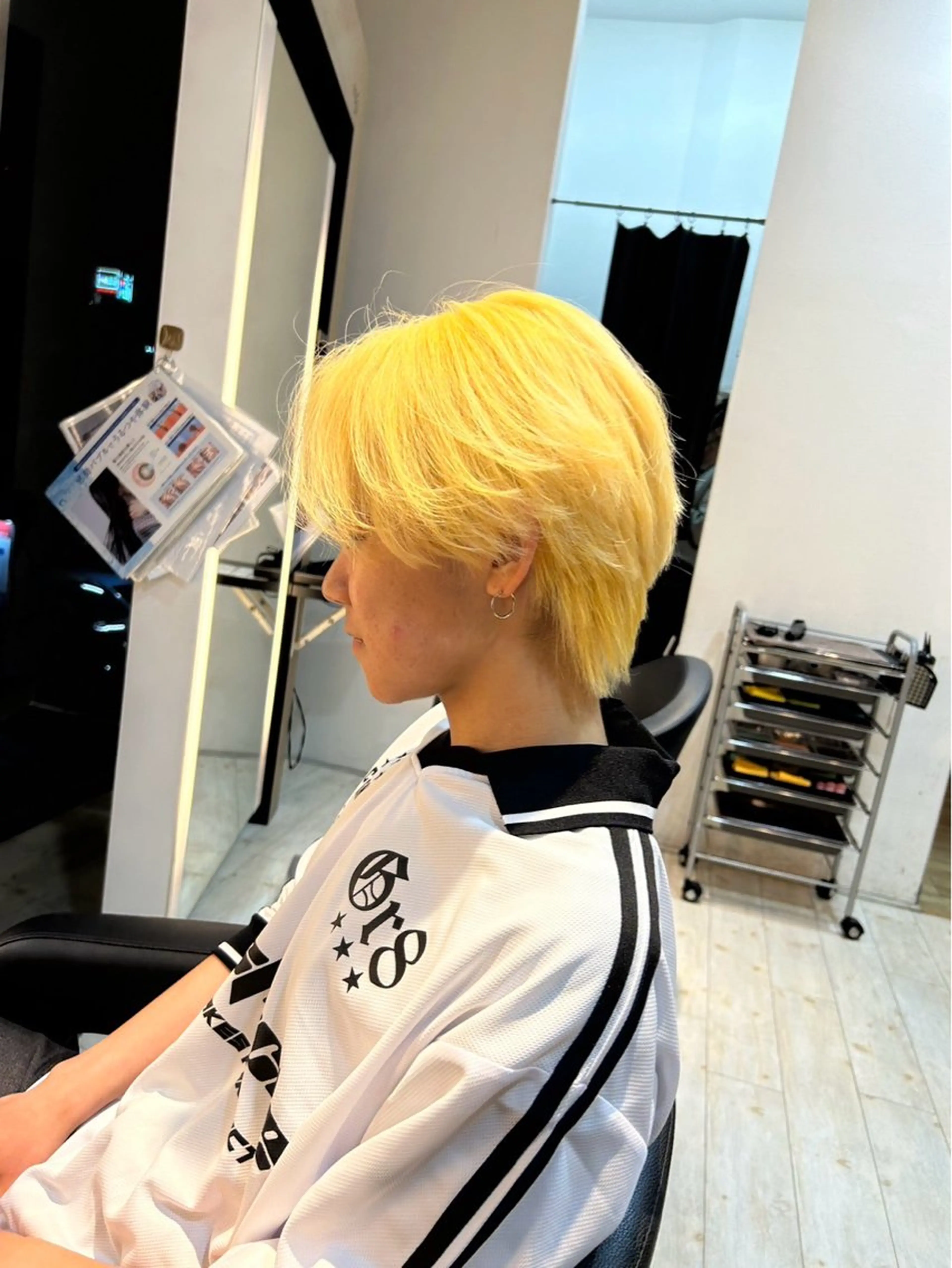 カラー メンズ メンズブリーチ ブリーチ ブロンド ヘアカラー トリートメント 有働由良／ハイトーン ／韓国メンズヘアのヘアスタイル