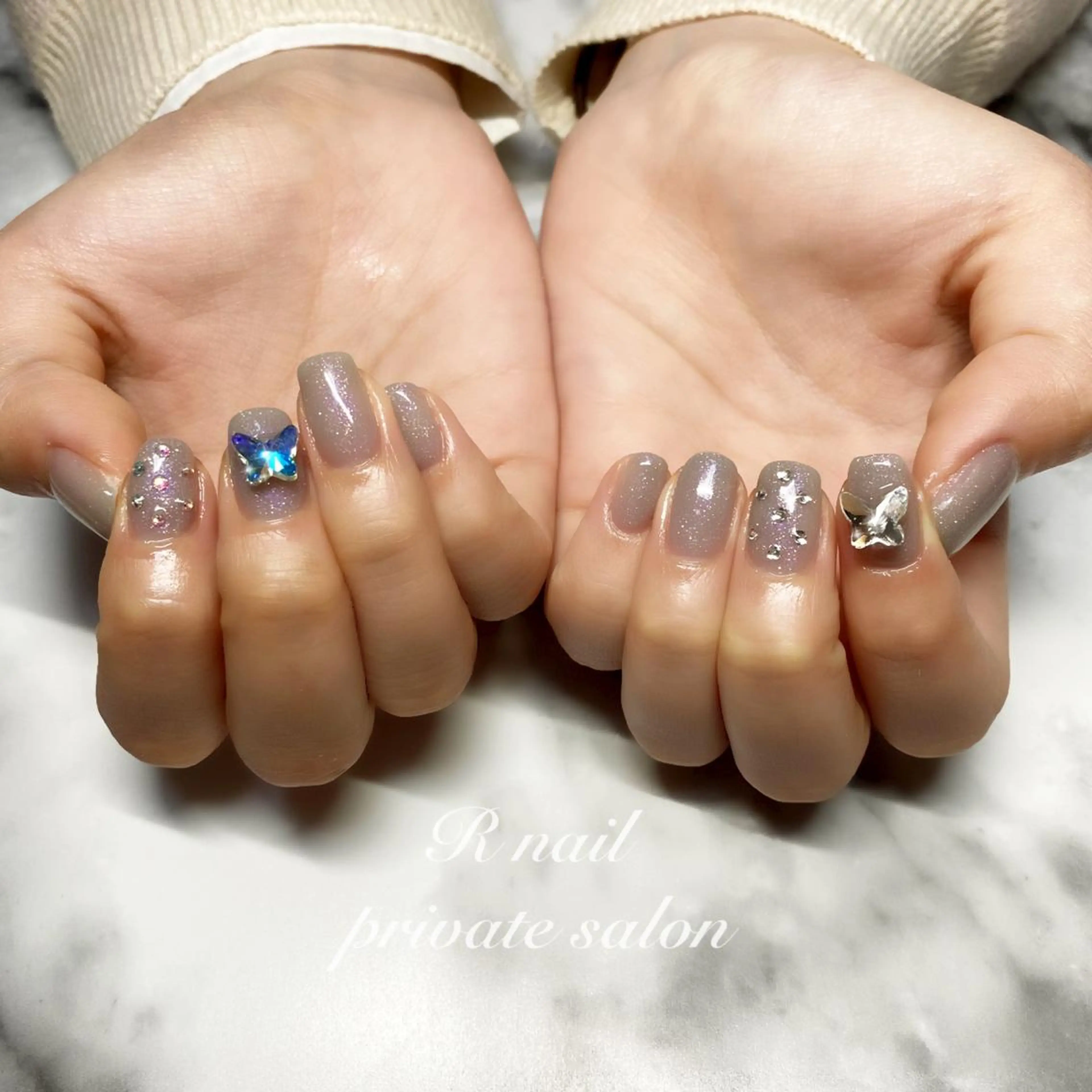 ネイル R nailのネイルデザイン