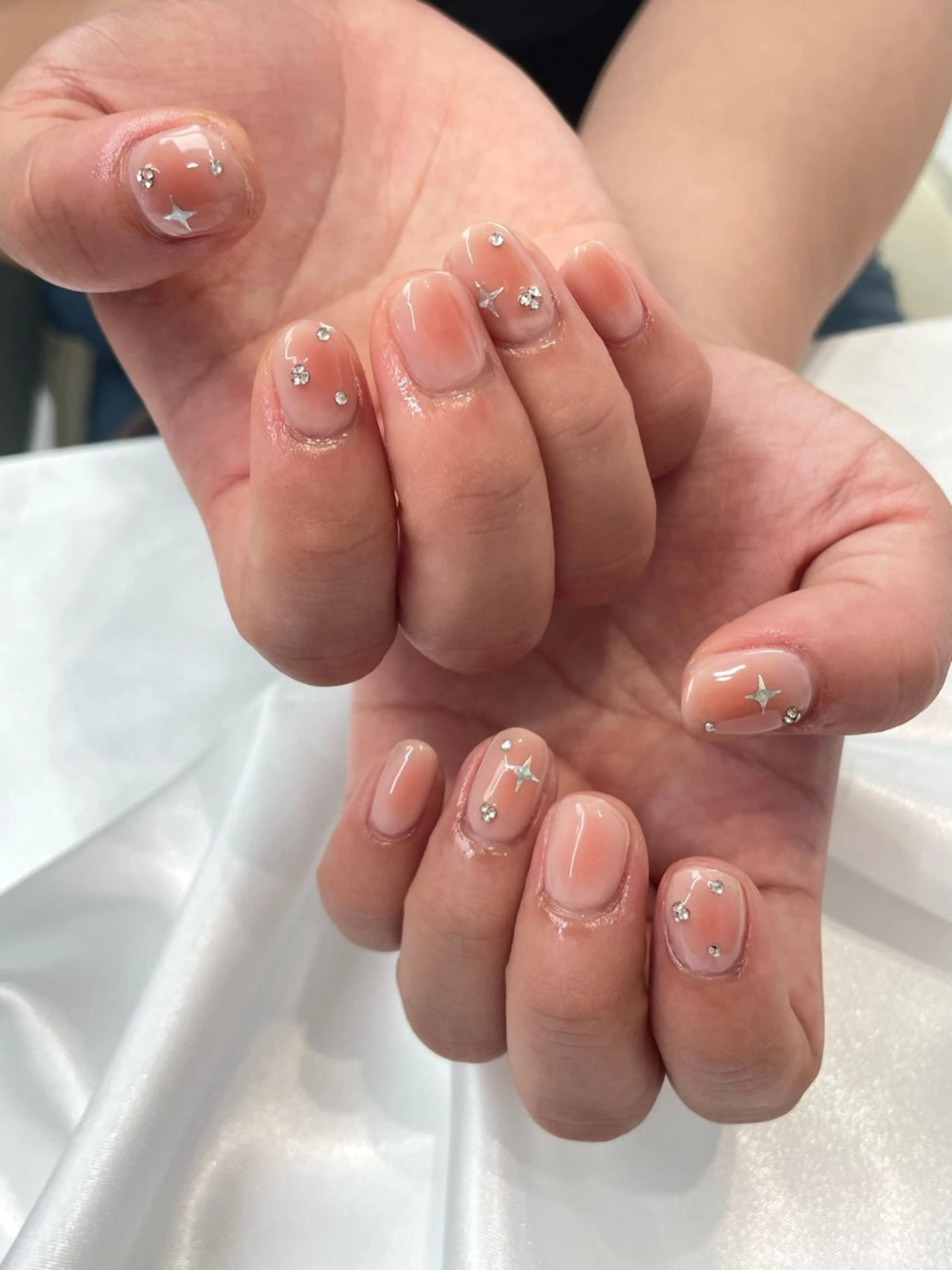 ネイル チークネイル ワンホンネイル ROA NAILのネイルデザイン