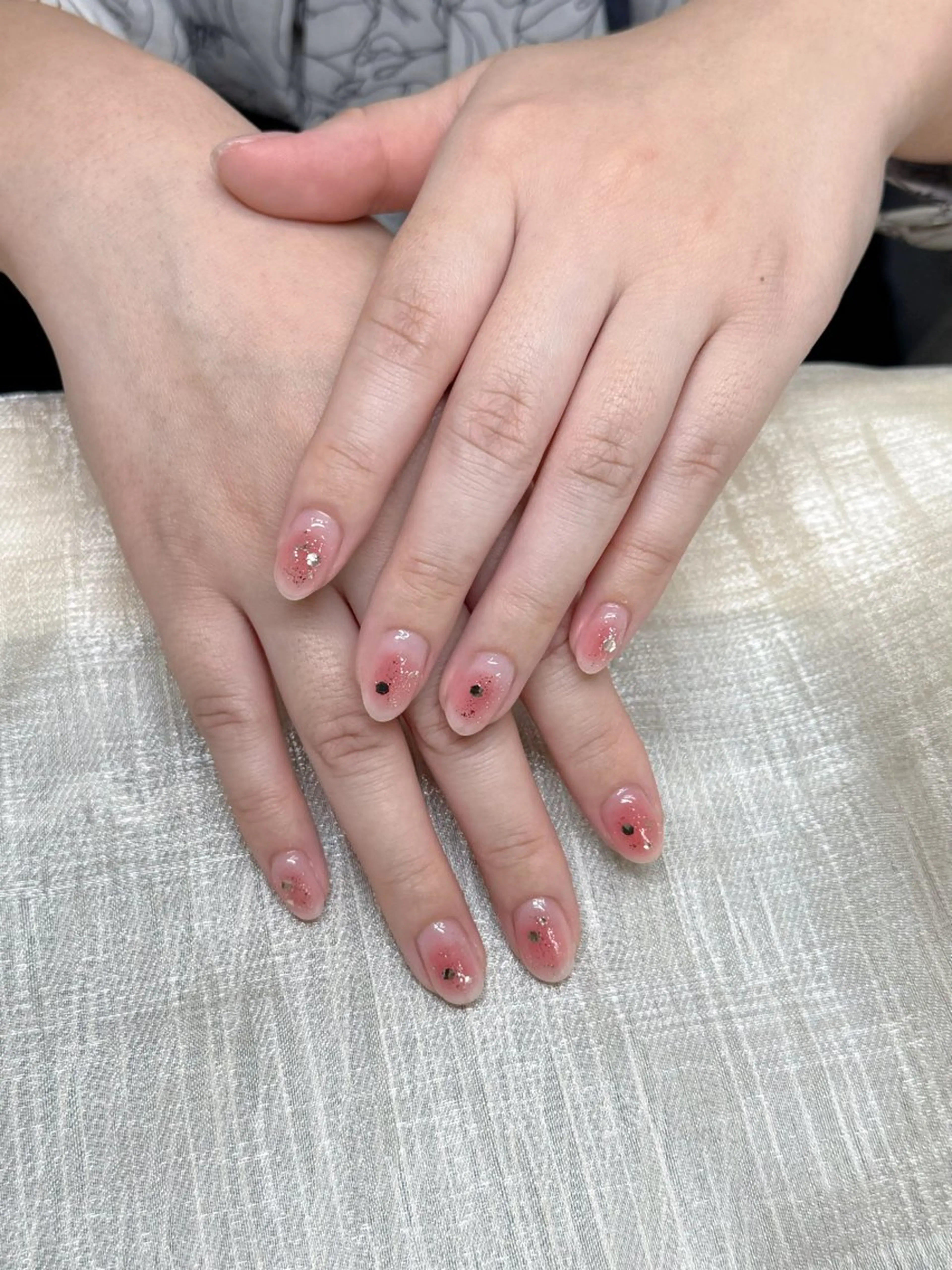 ネイル ハンドネイル R nailsalon所属・Rネルサイン よ よのネイルデザイン