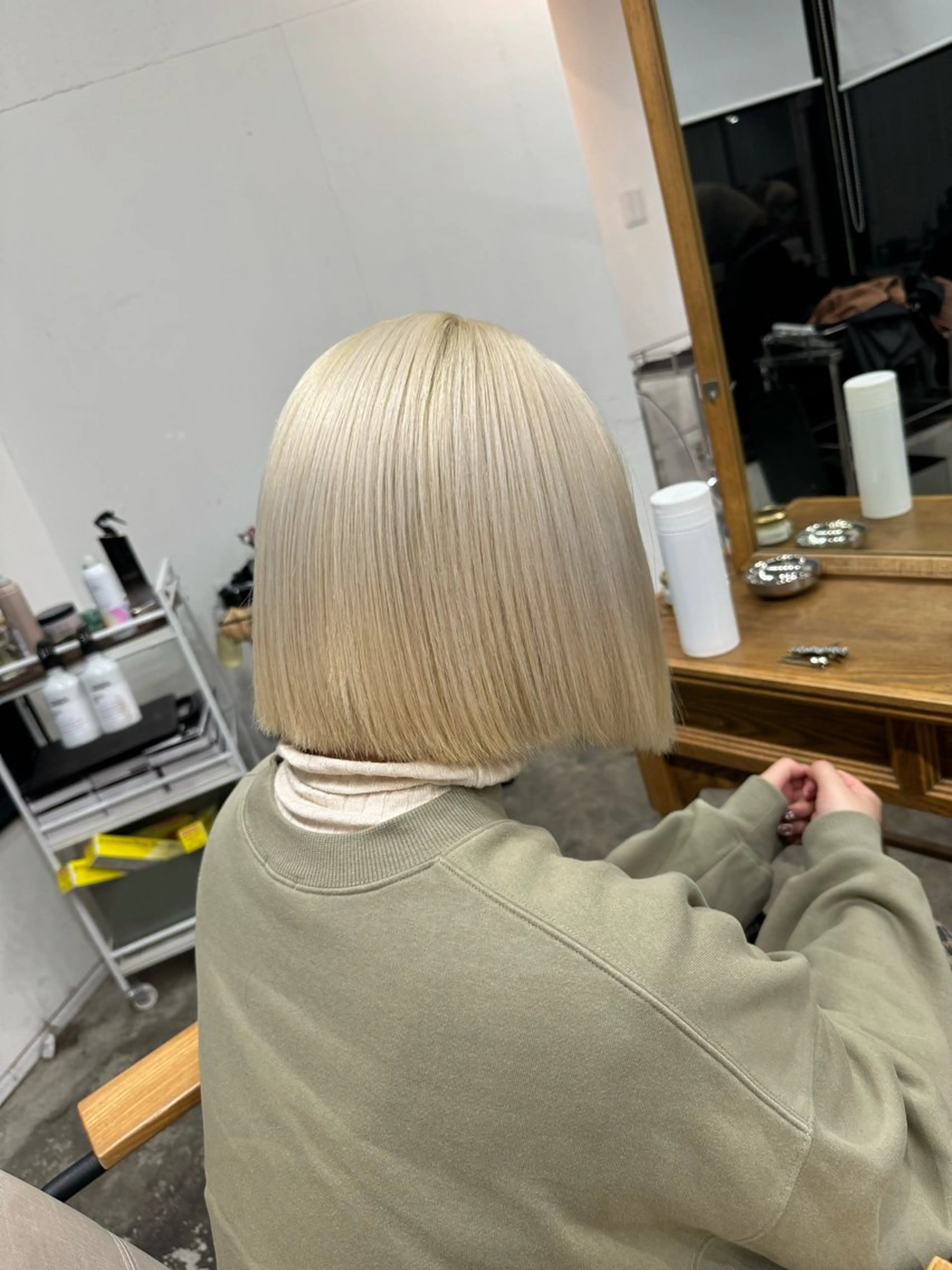 ショート カラー 透明感ワンカラー梅田 ダブルカラー/川上のヘアスタイル