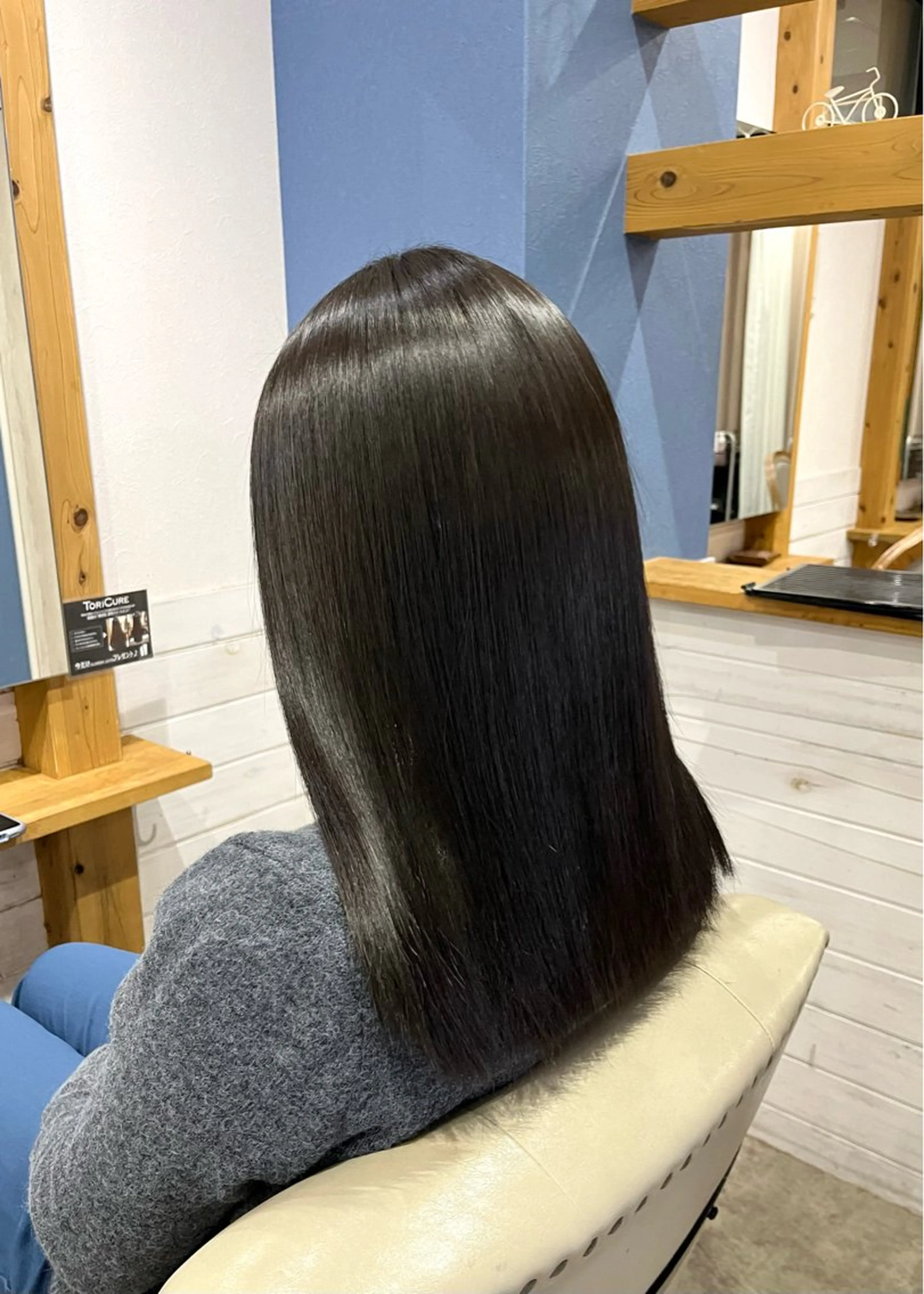 ミディアム 縮毛矯正 SALOWIN 梅田茶屋町North店所属・橋本 桂のヘアスタイル