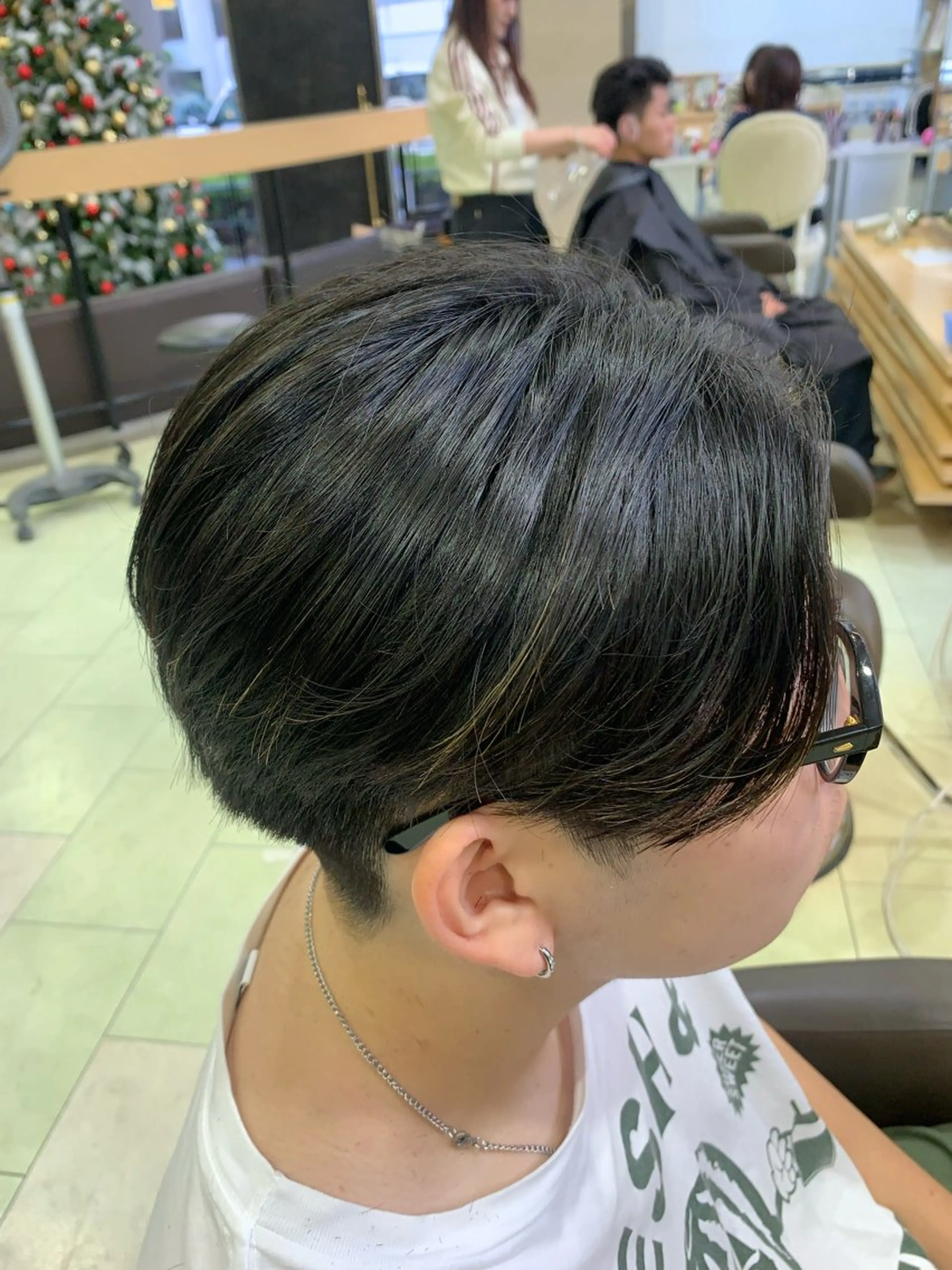 メンズ カット 韓国レイヤー/センタ ーパート/坂本翔のヘアスタイル