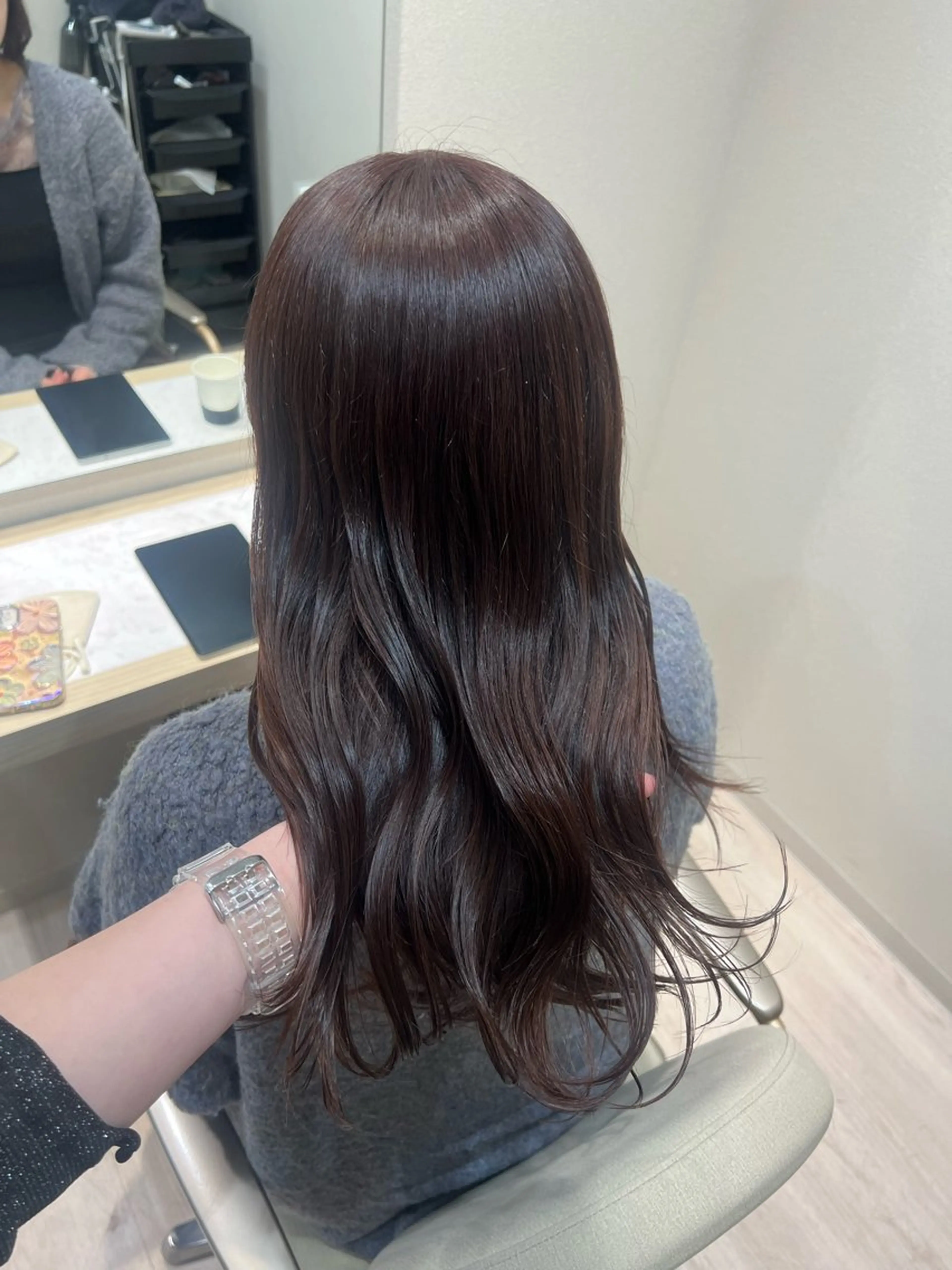 セミロング カット ヘアカラー トリートメント ヘッドスパ mina .のヘアスタイル