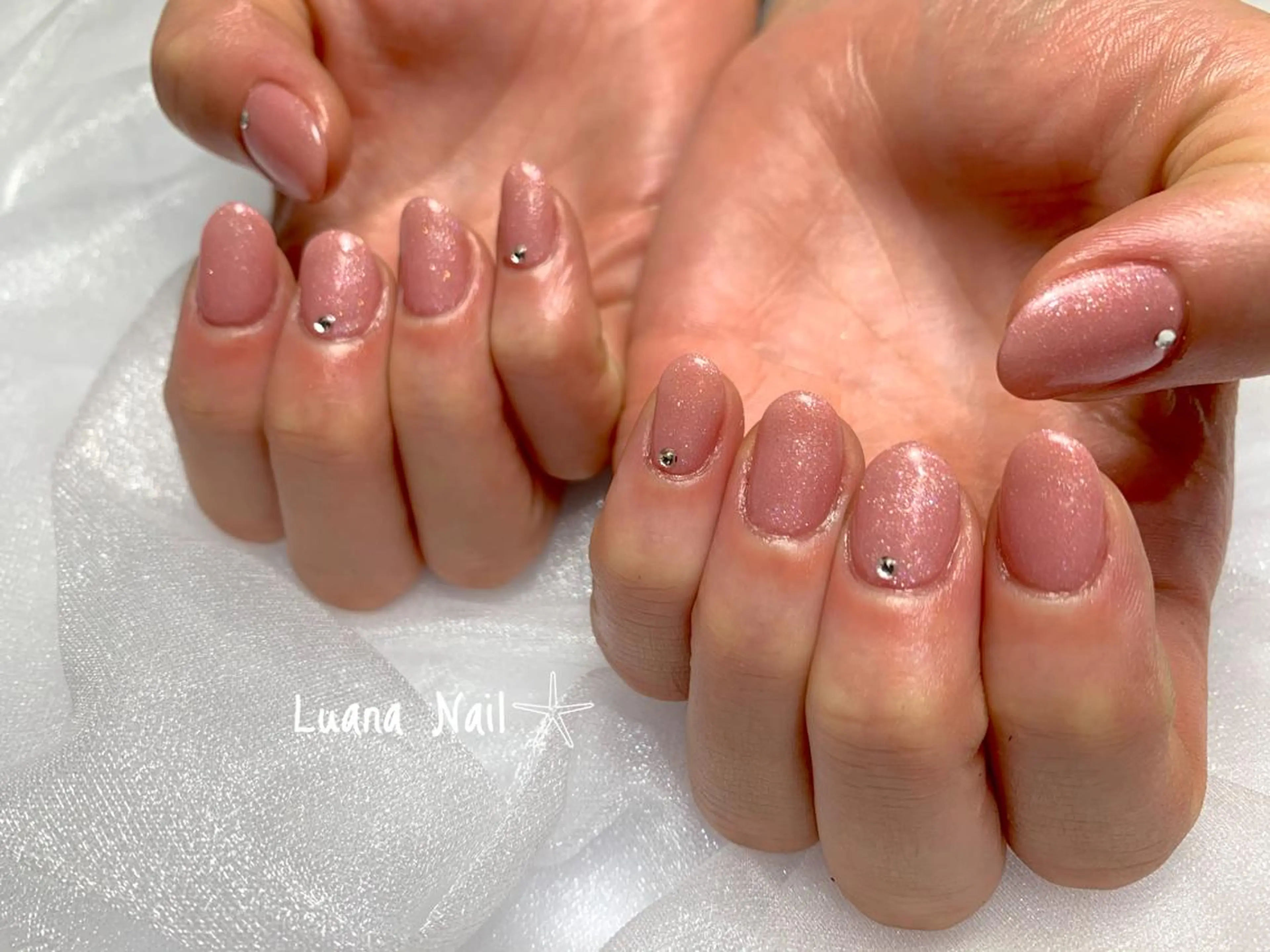 ネイル ストーンネイル ハンドネイル BeauJu by Luana Nail所属・BeauJu by Luana Nailのネイルデザイン