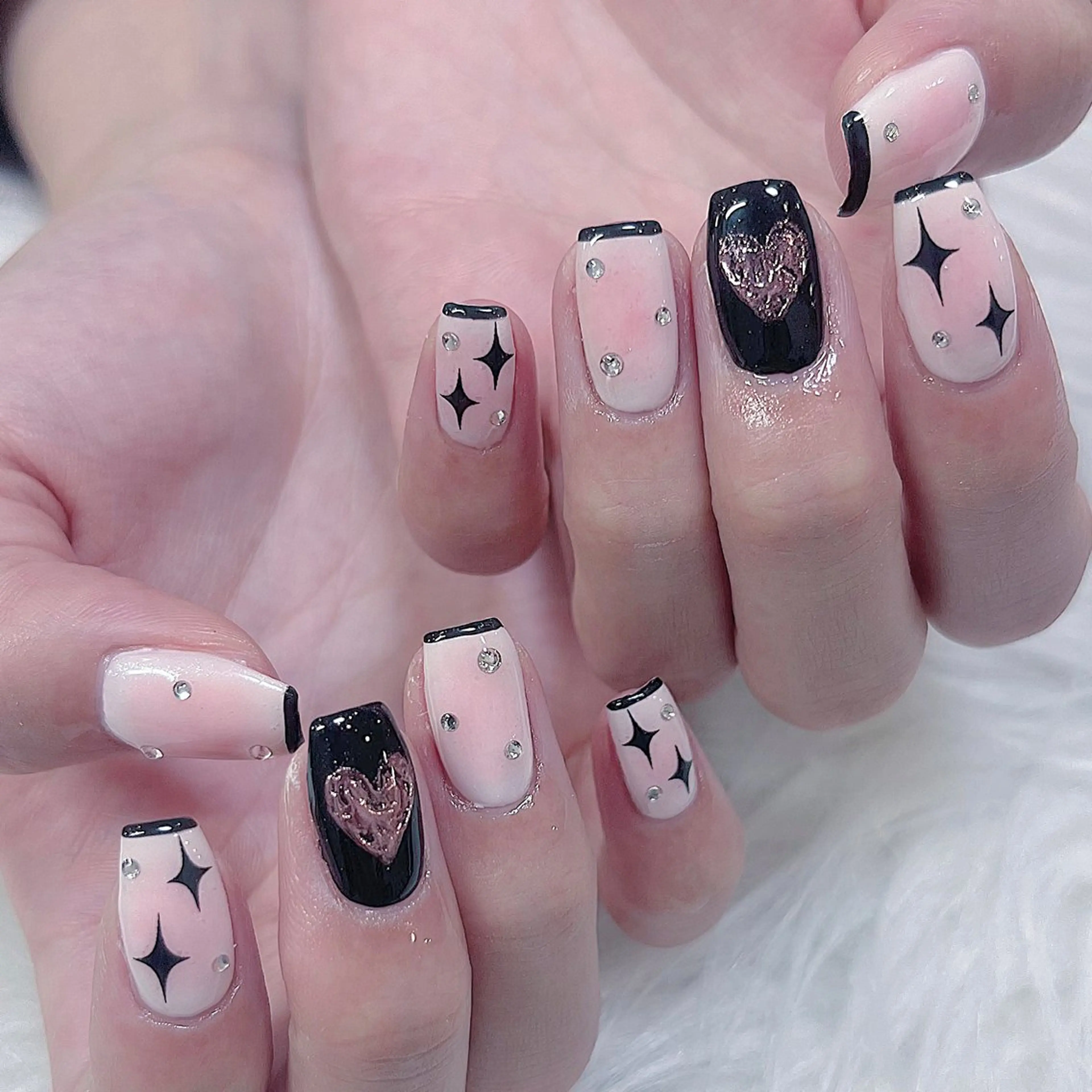 ネイル ハンドネイル Maya 🧊🫧‪のネイルデザイン