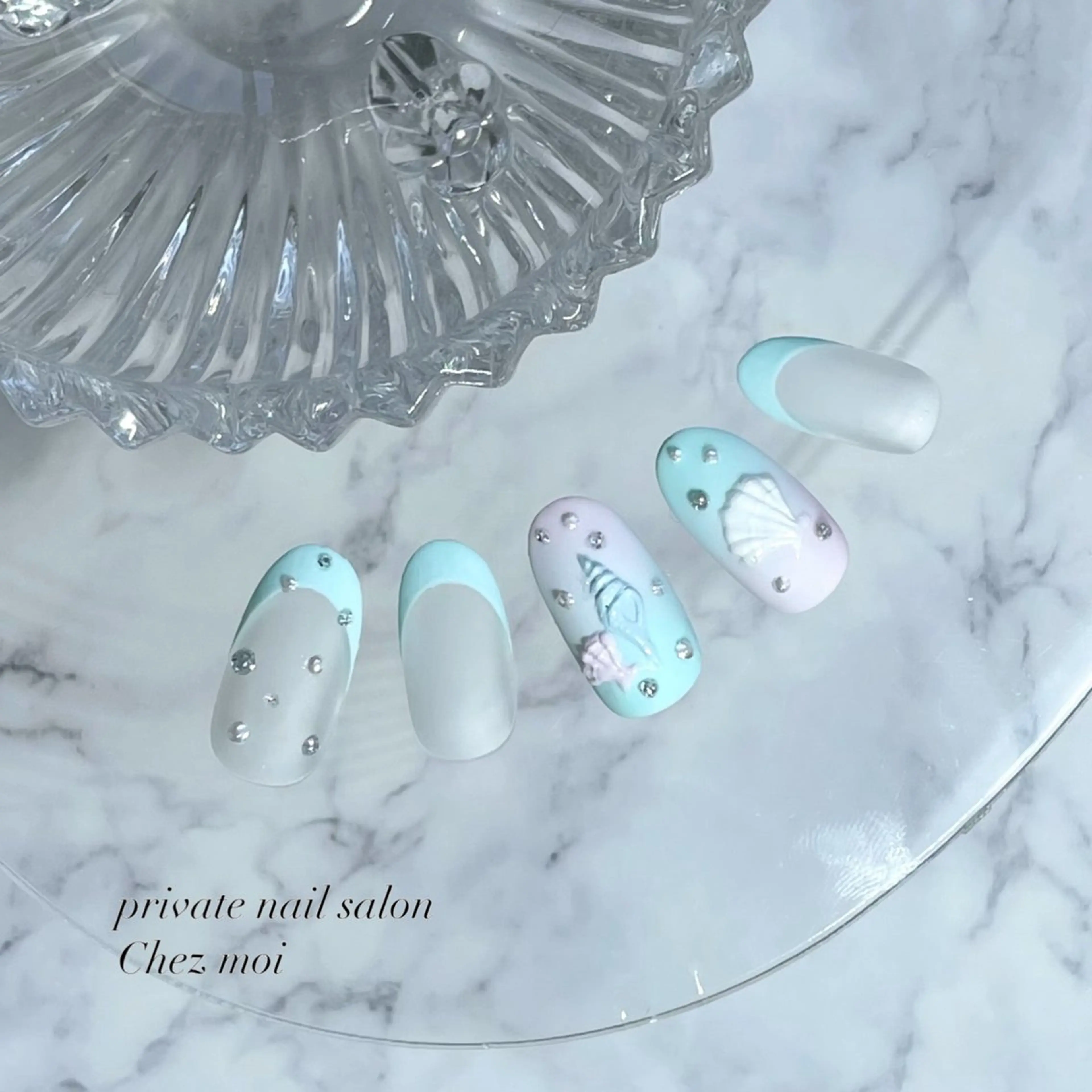 ネイル KOMINE TOMOKOのネイルデザイン