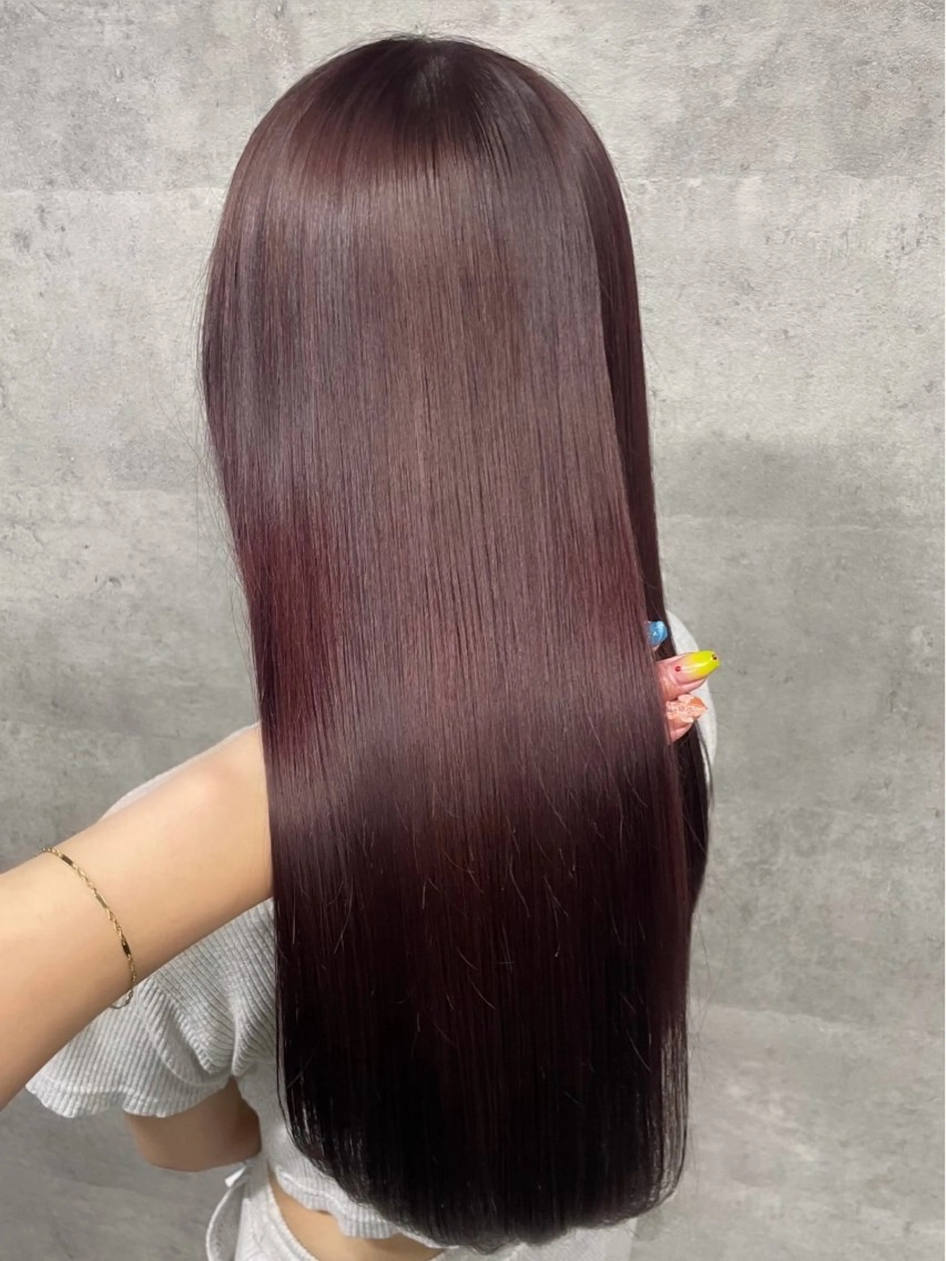 ロング 出口 千乃のヘアスタイル