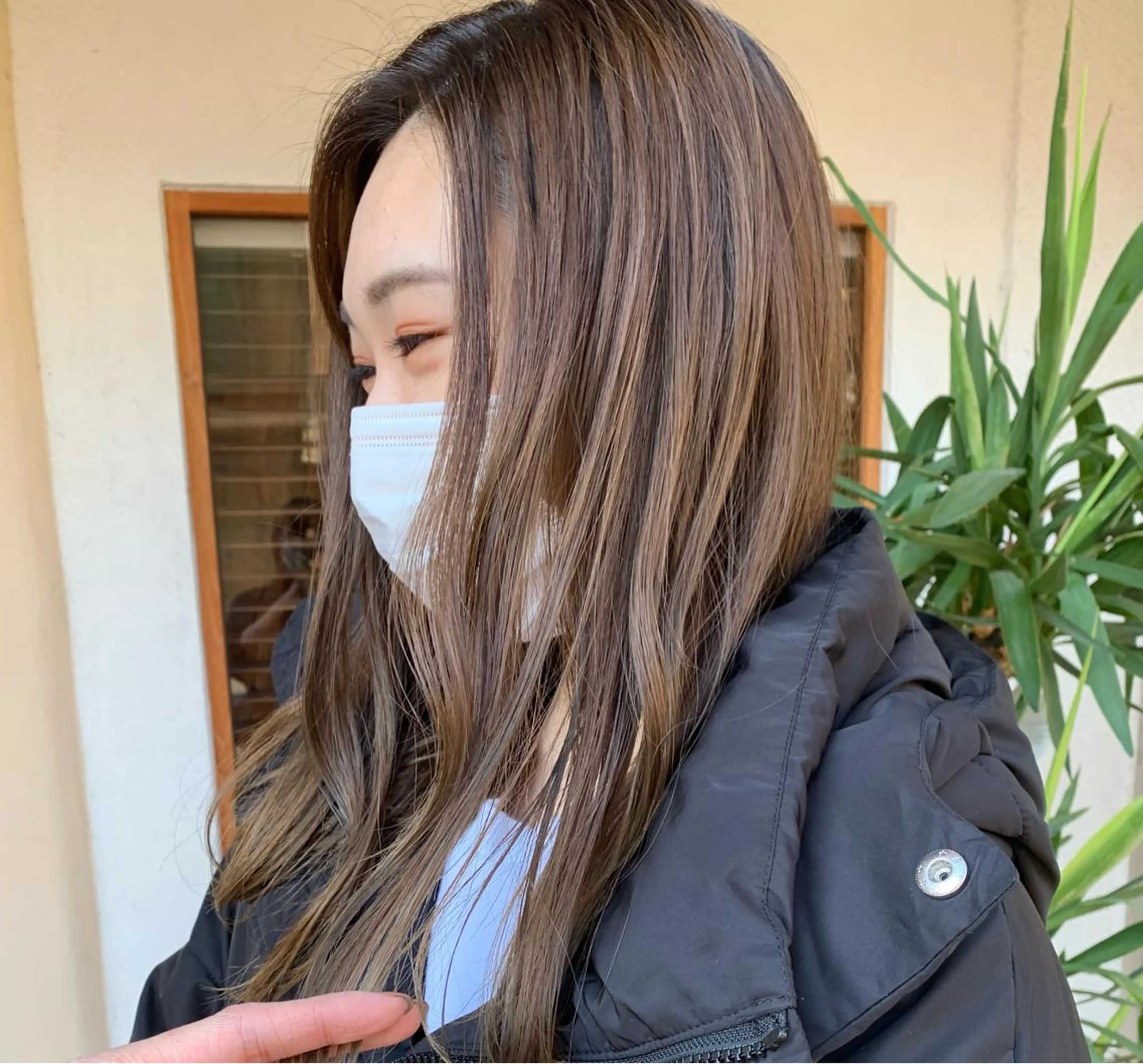 【限定‼︎🔜】外国人風のデザインカラーに〰️🍂極細ハイライトカラー+小顔カット+色持ちトリートメント🍂の写真