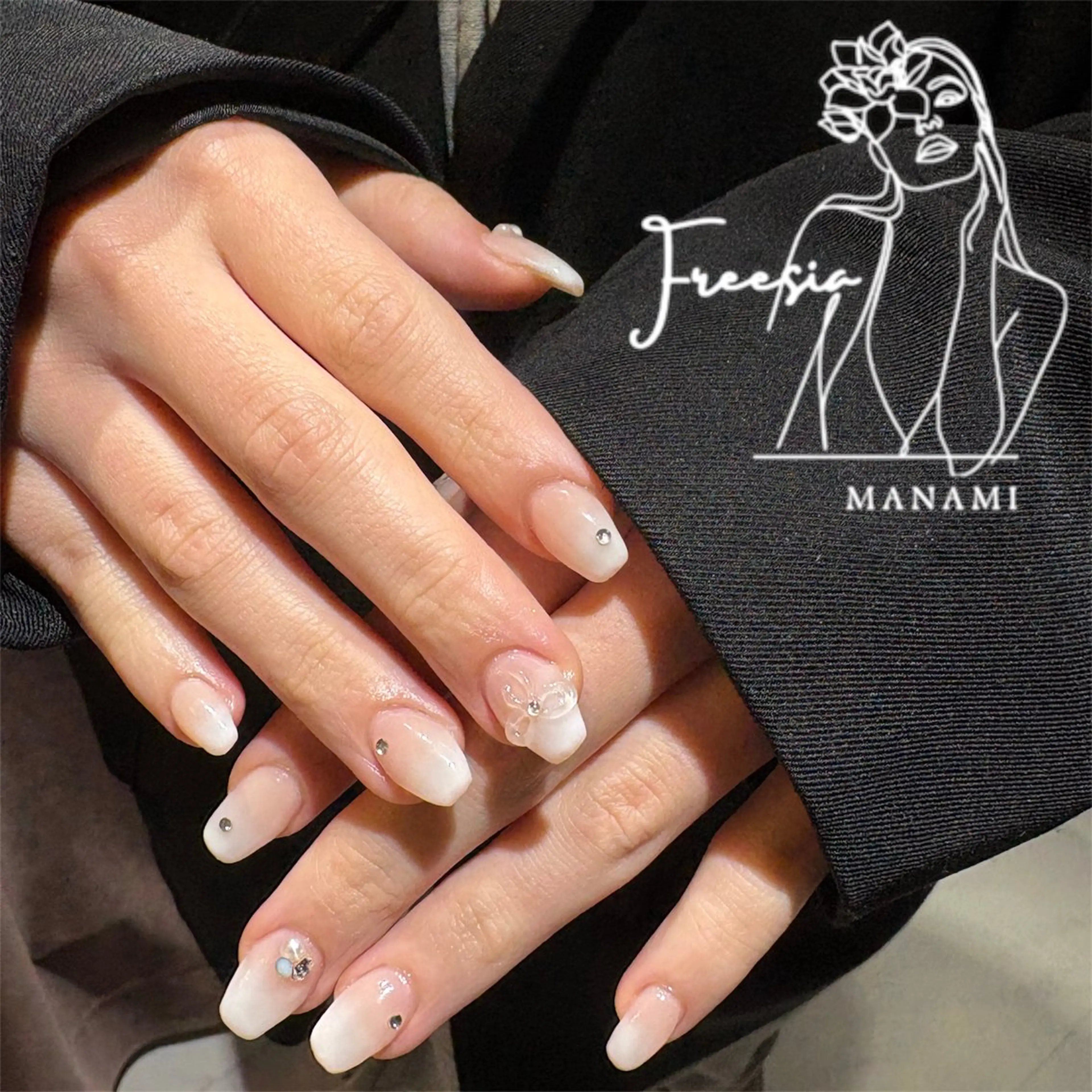 ネイル ジェルネイル ぷっくりネイル リボン スカルプネイル シンプルネイル freesia Manamiのネイルデザイン