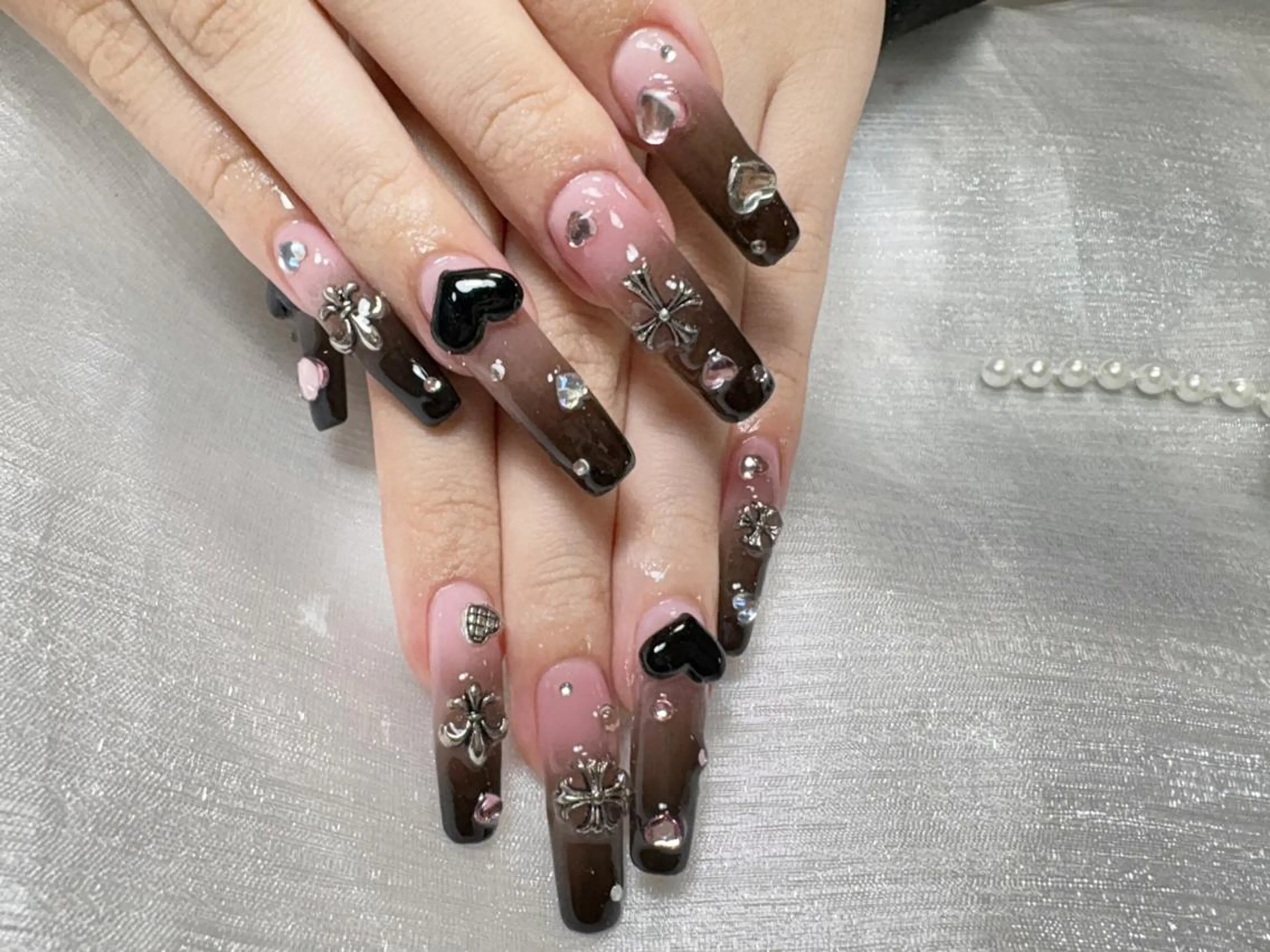 ネイル ハンドネイル 🎀鈴音🎀 ワンホンネイルのネイルデザイン