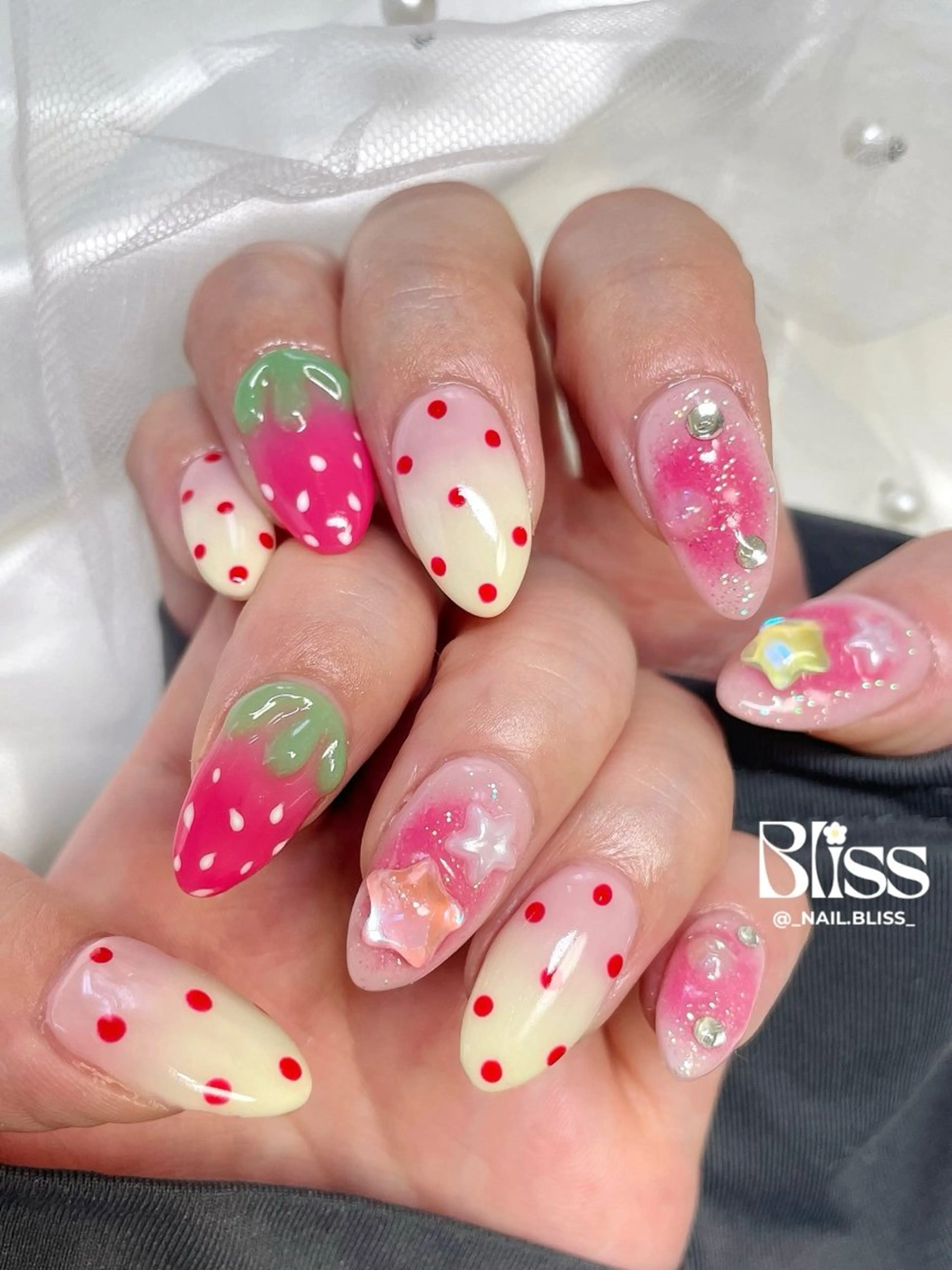 ネイル 持ち込み ぷっくりネイル ハンドネイル NAIL BLISSのネイルデザイン