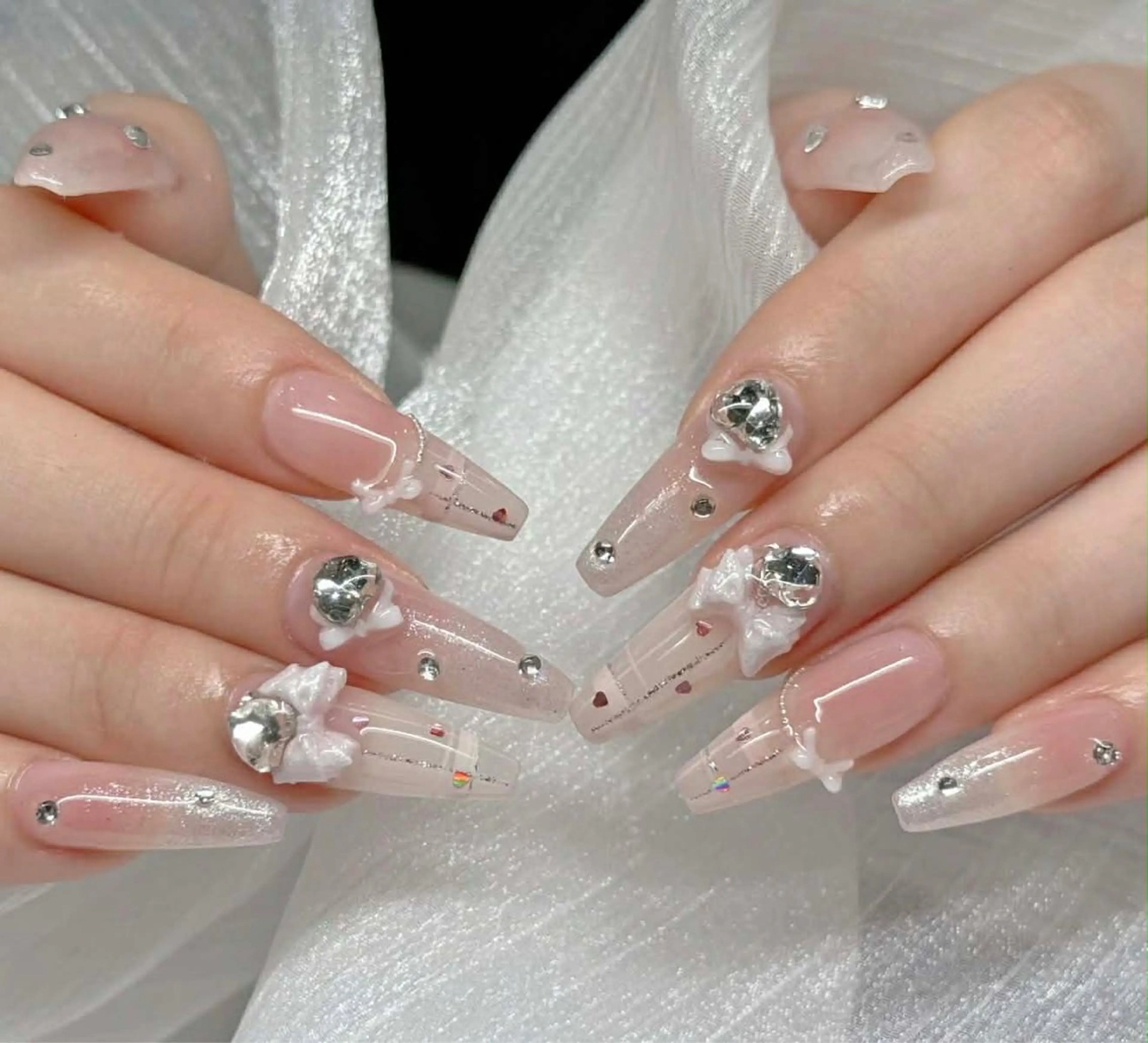 ネイル オーロラネイル ブルー チークネイル 長さ出し フットネイル ハンドネイル JIN 168 新大久保のネイルデザイン