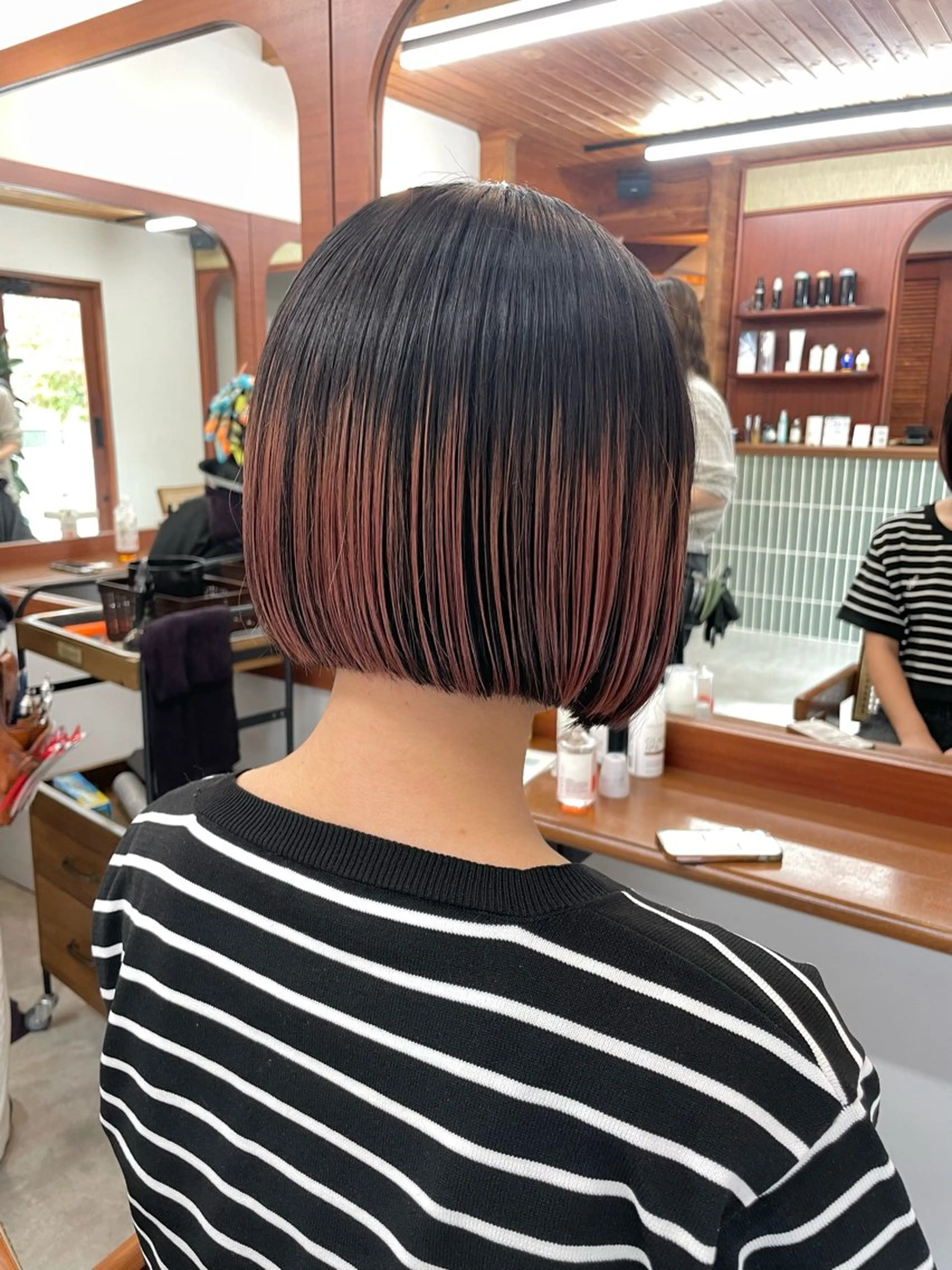 ショート カラー ブリーチ ピンクカラー ボブ 五十嵐 雄毅のヘアスタイル