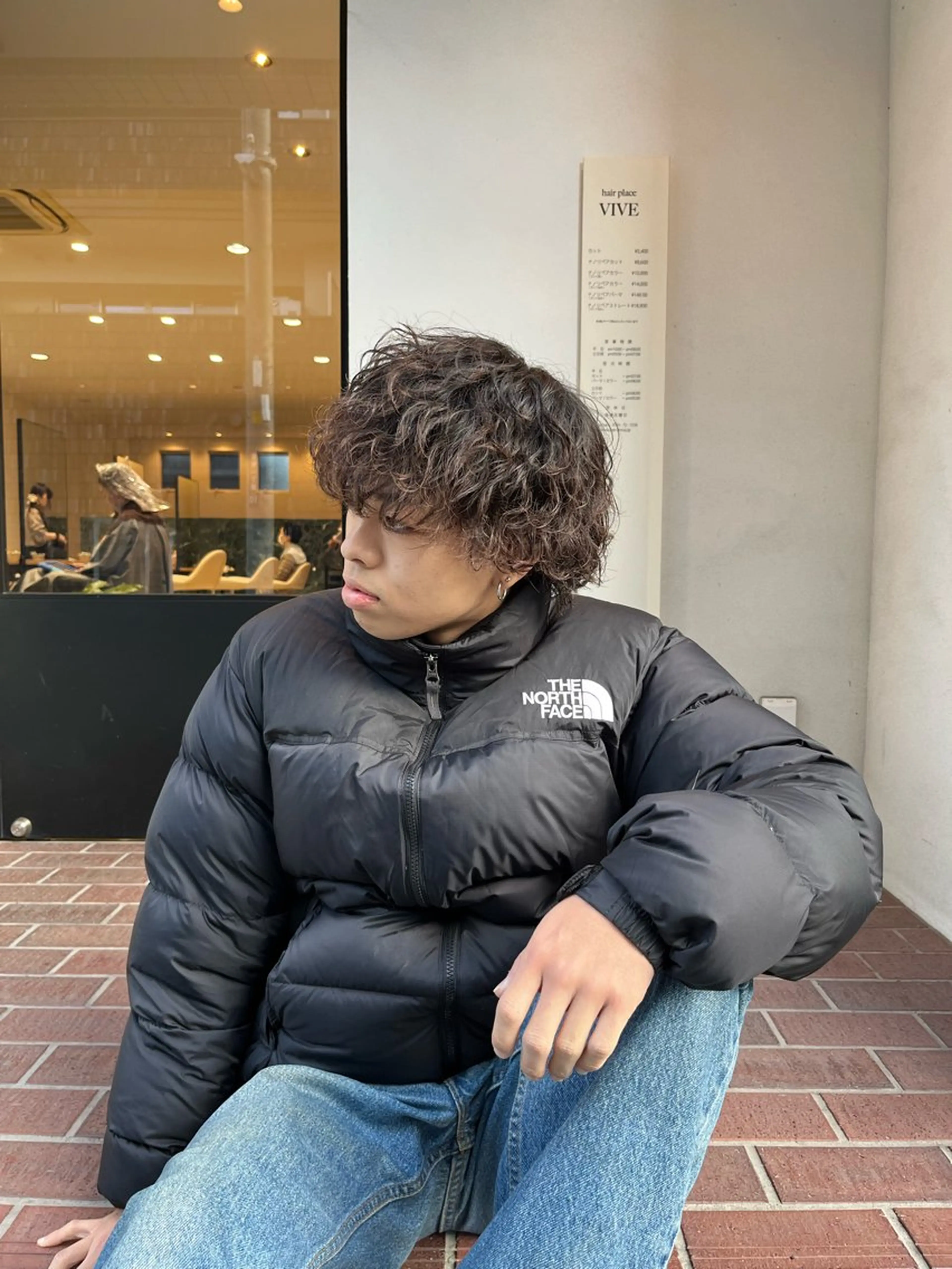 パーマ メンズ 髪の修復専門サロン　hair place VIVE所属・KOTA / ハイトーン/髪質改善のヘアスタイル